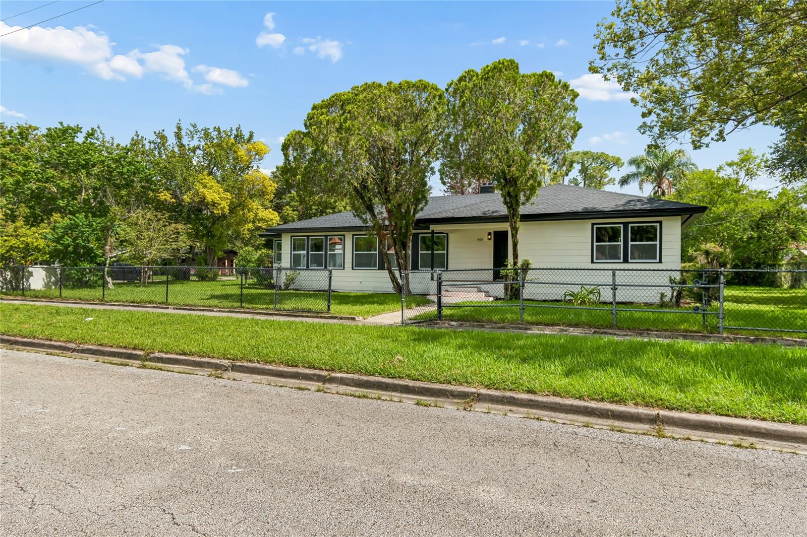 SAN LANTA - Residential