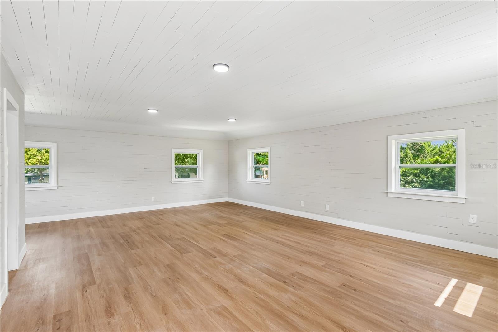 SAN LANTA - Residential