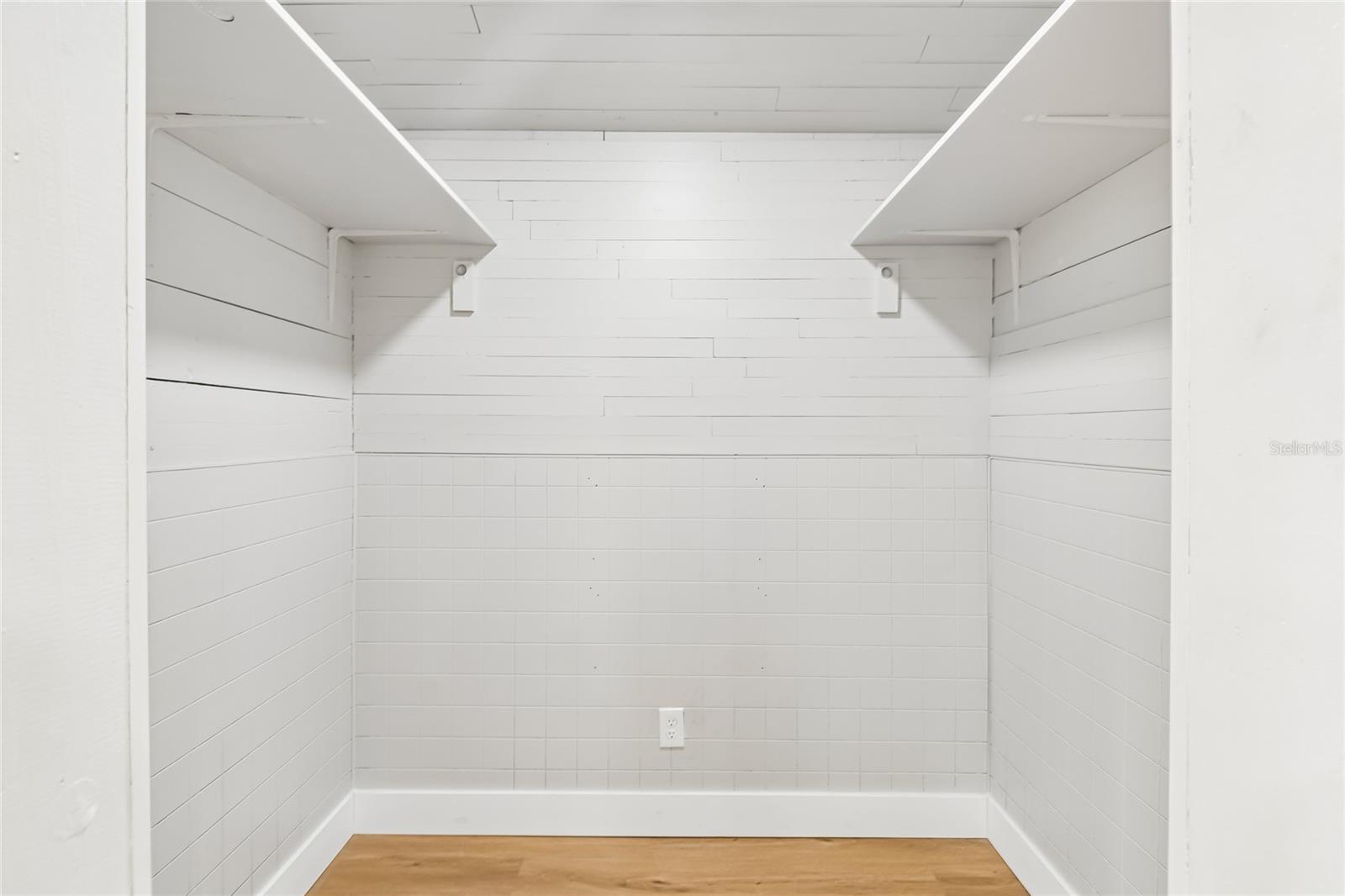 SAN LANTA - Residential