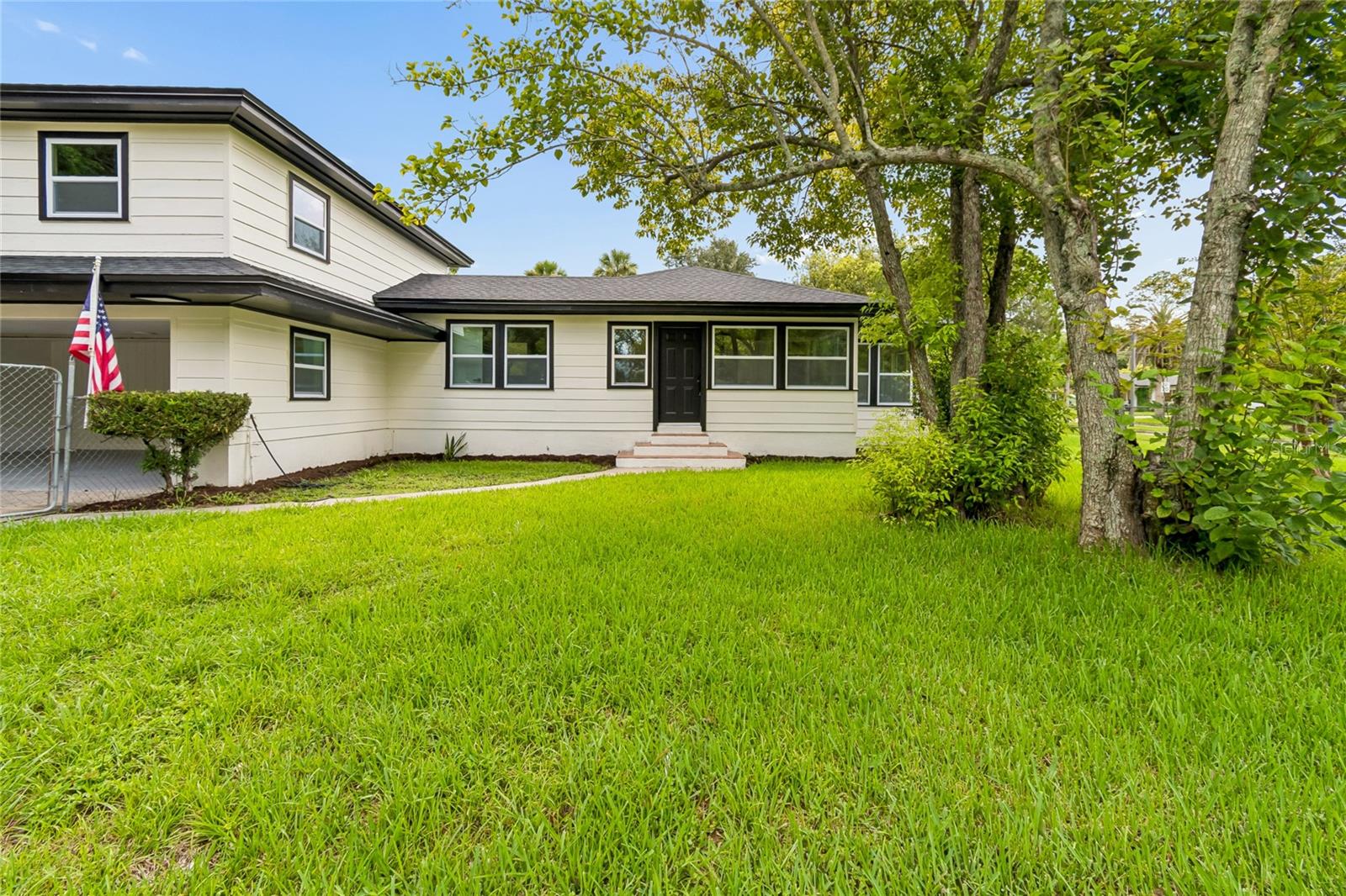 SAN LANTA - Residential