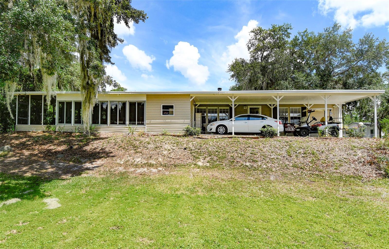 LAKE YALE ESTATES - Residential