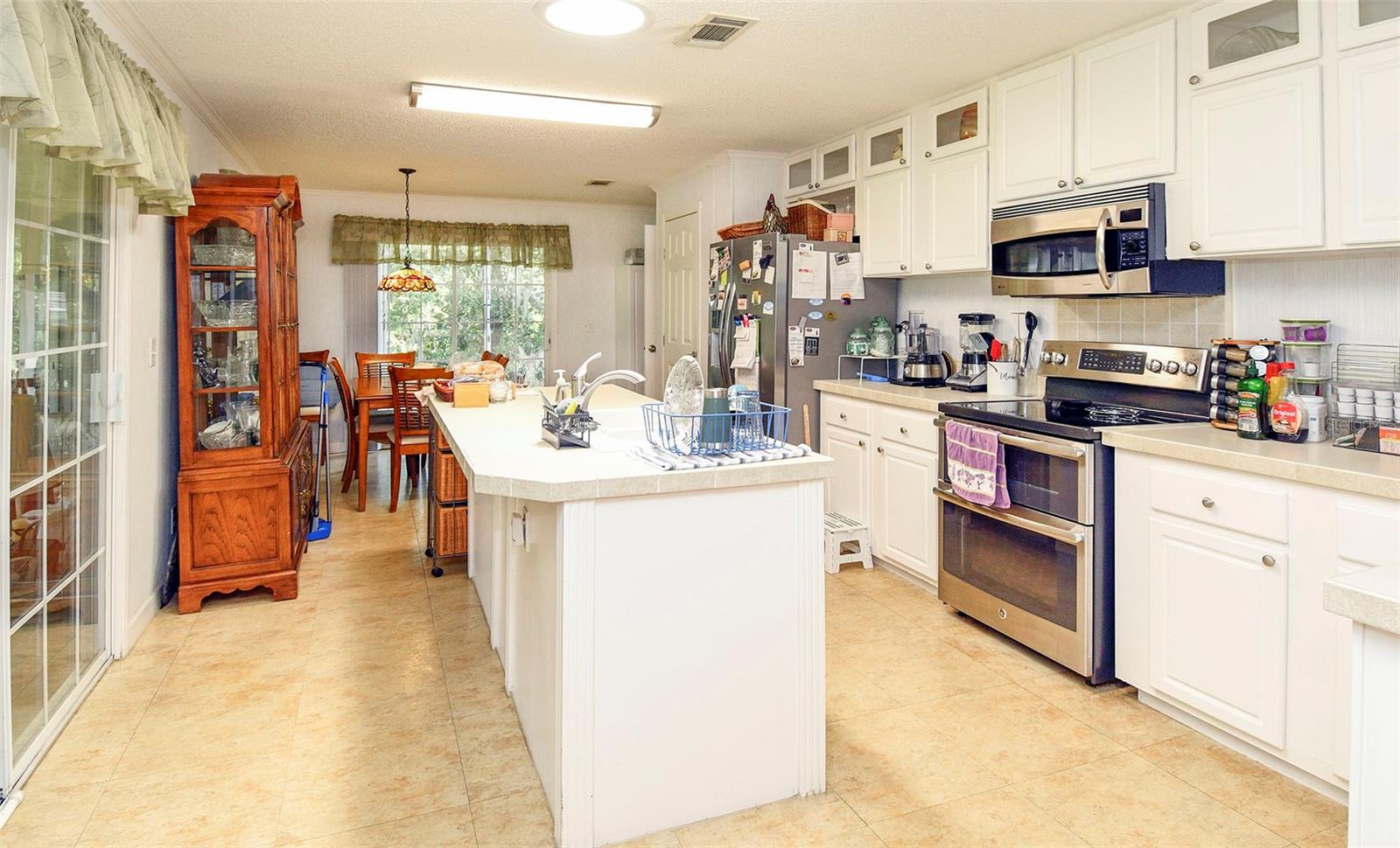 LAKE YALE ESTATES - Residential
