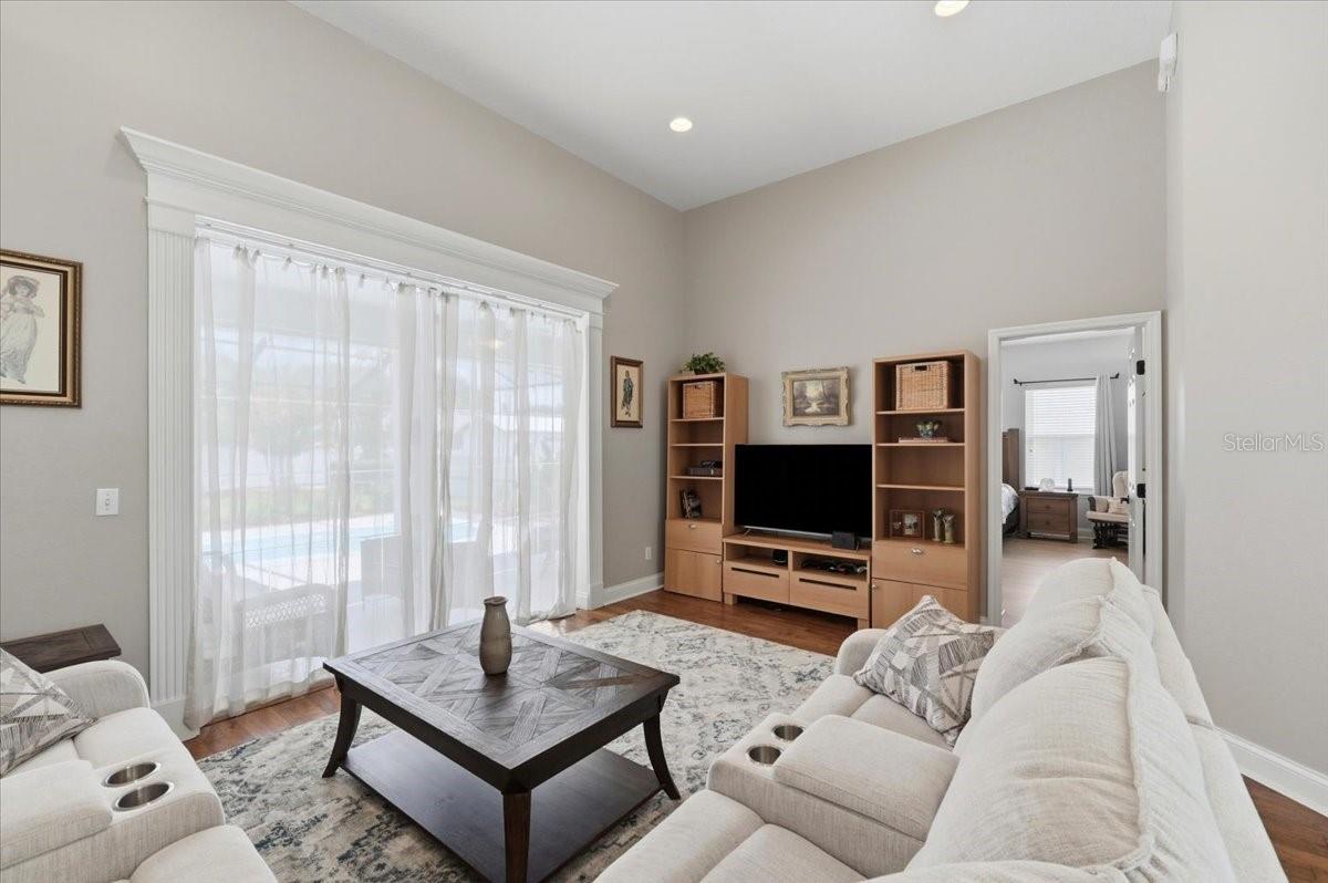 SUMMERLAND HILLS SOUTH - Residential