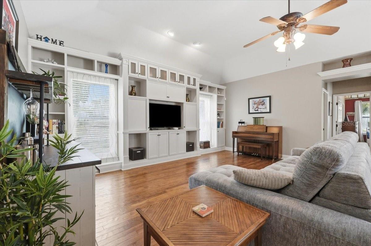 SUMMERLAND HILLS SOUTH - Residential