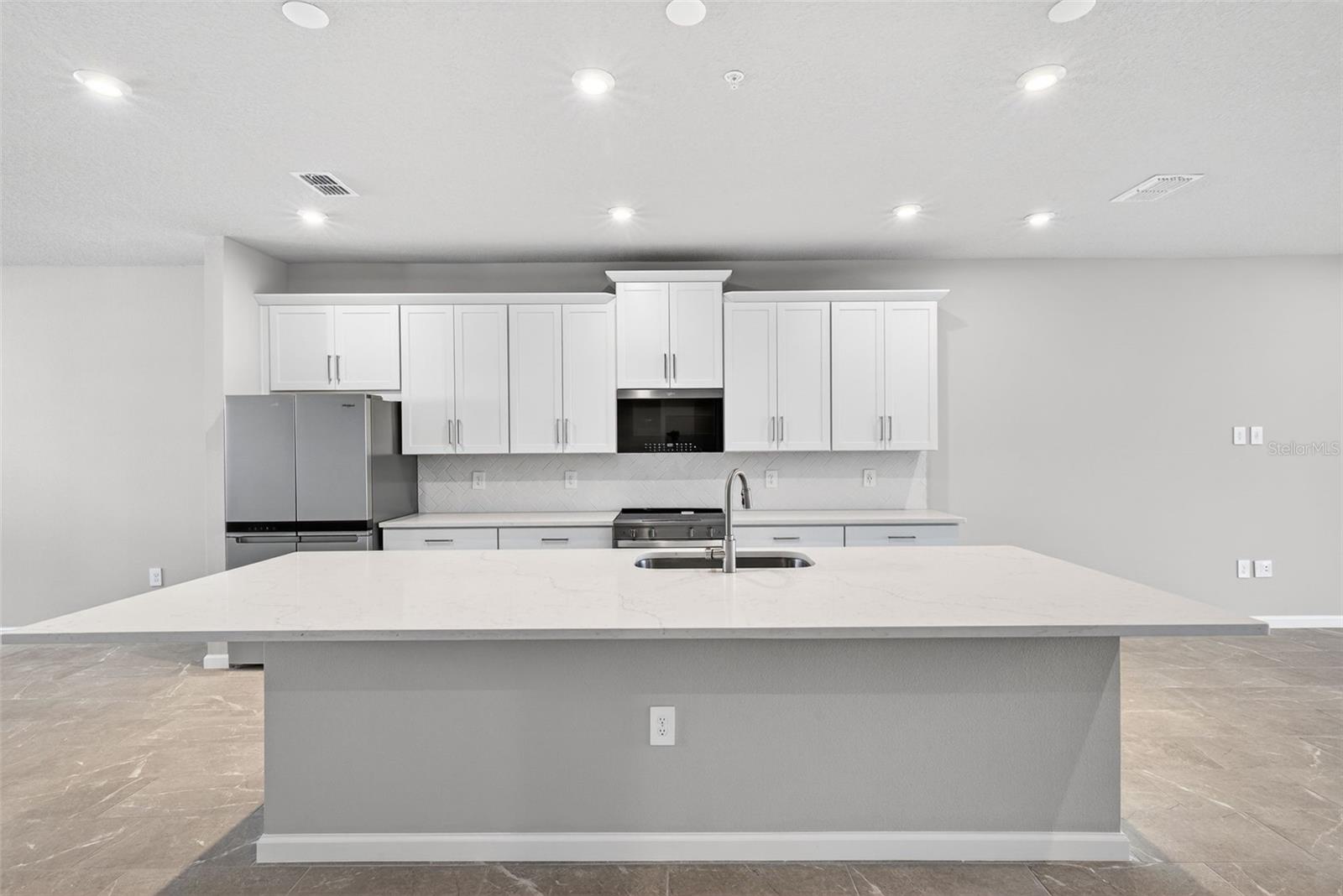 LAKESPUR AT WELLEN PARK - Residential