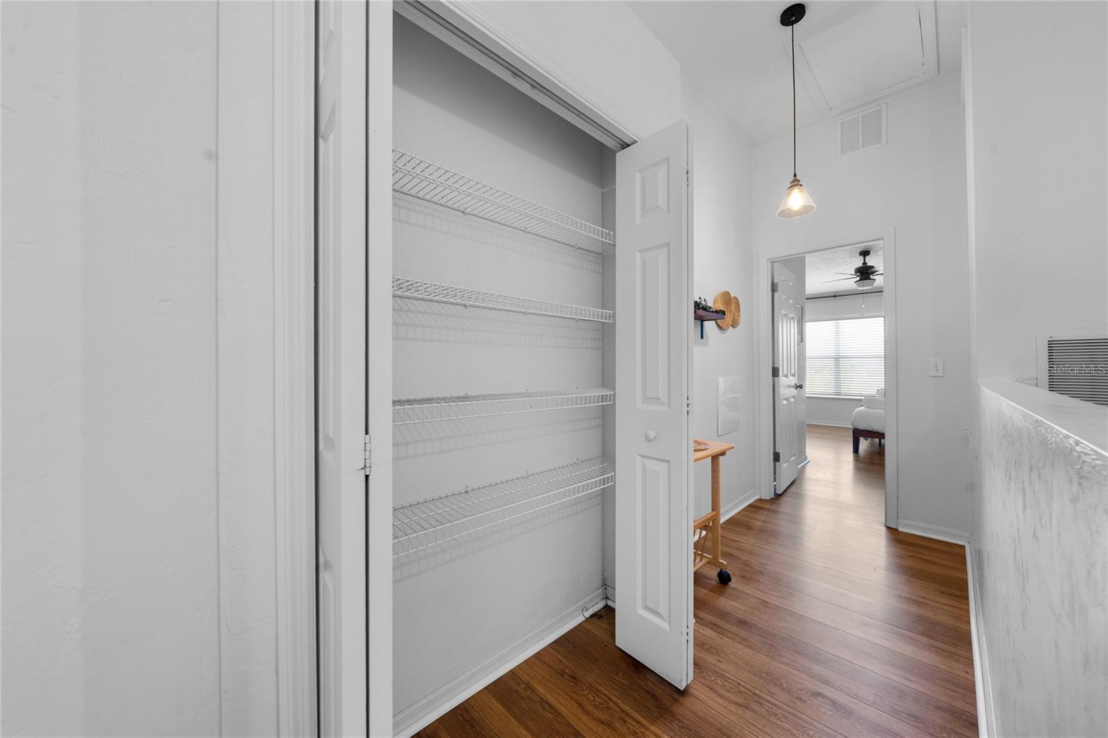 OAKS CONDO - Residential