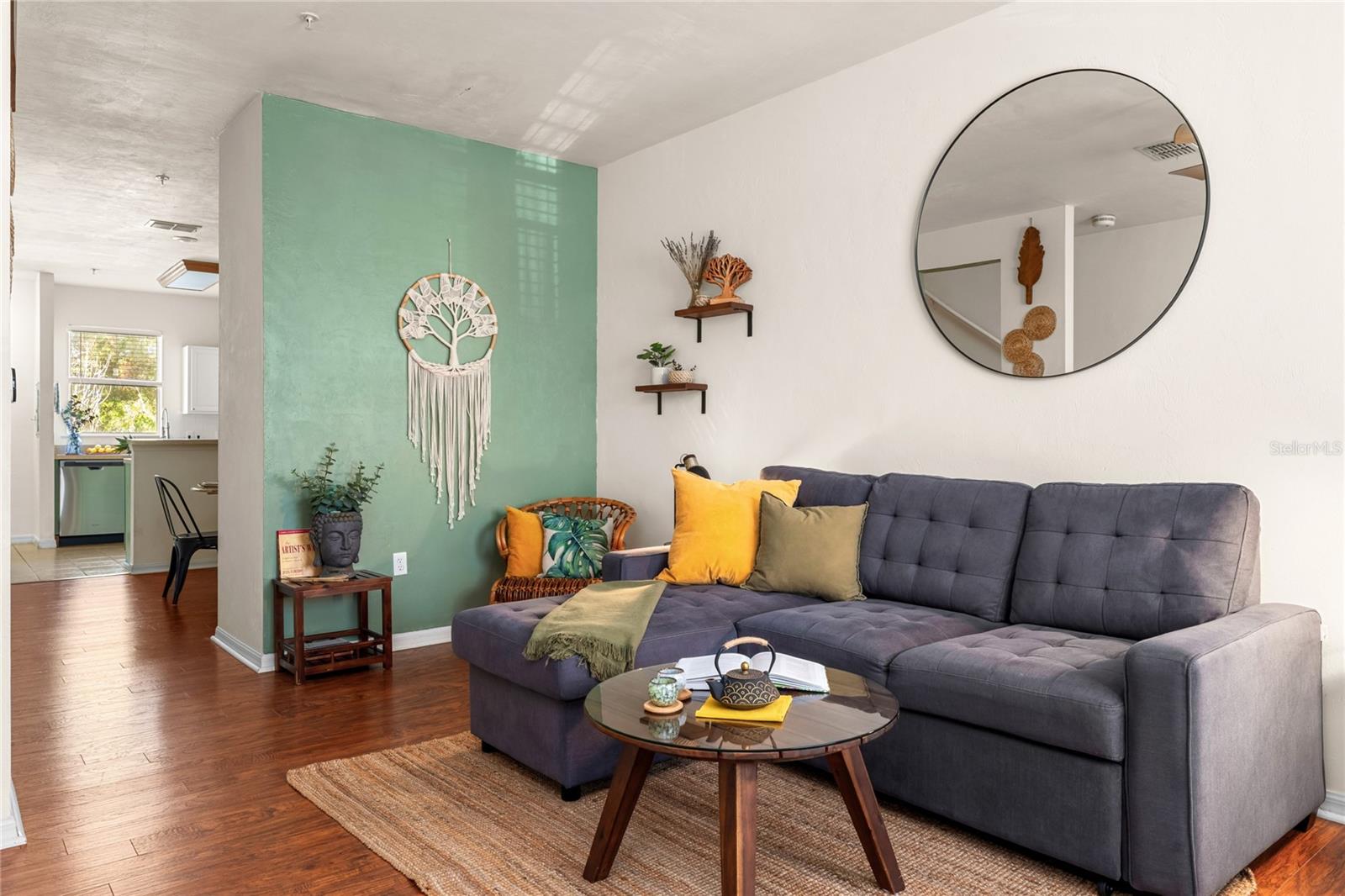 OAKS CONDO - Residential