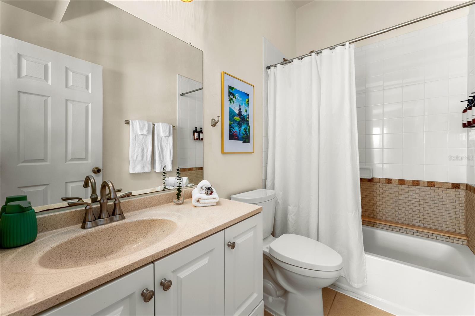 OAKS CONDO - Residential
