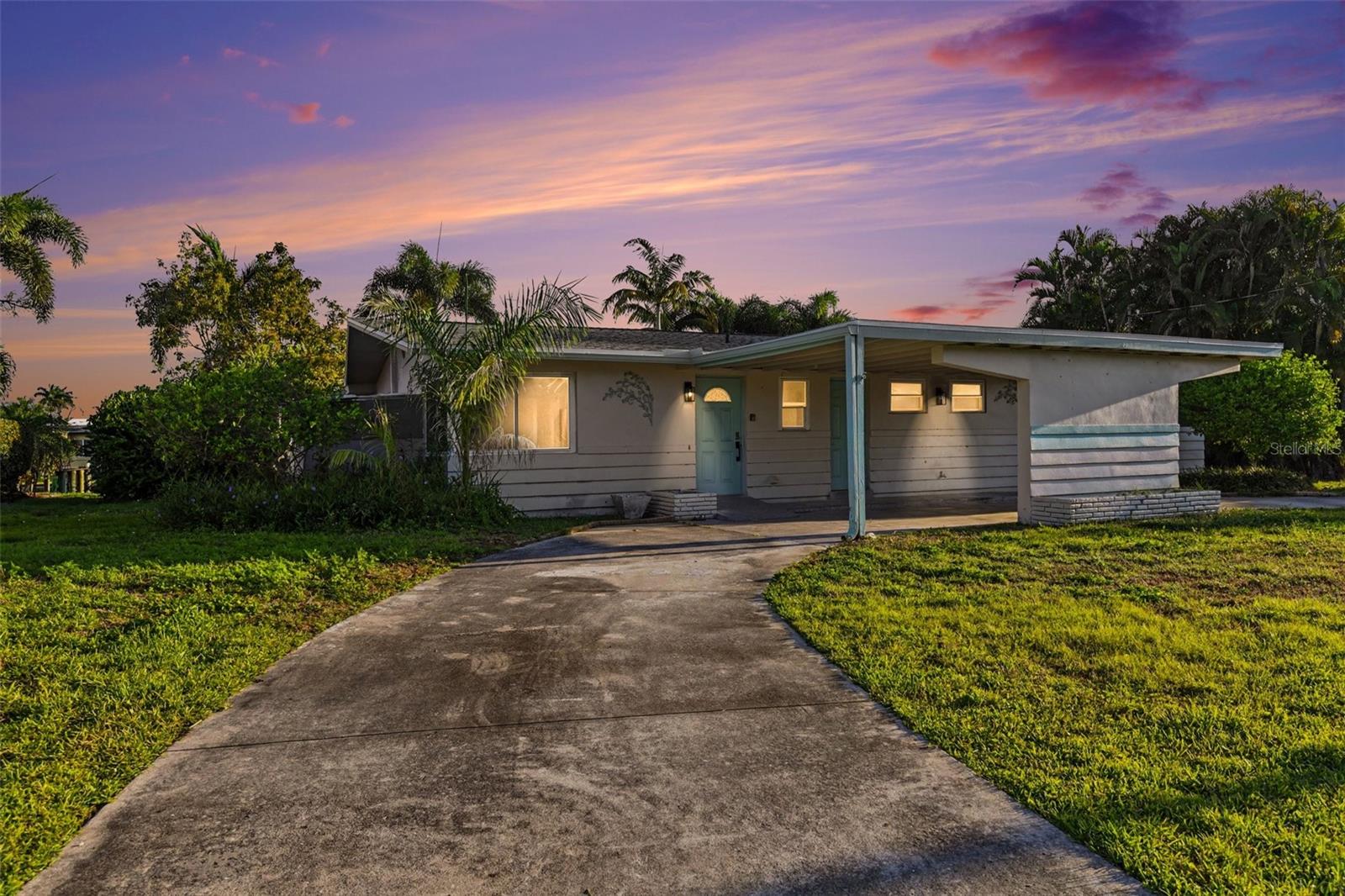 BLUE WATER SHORES - Residential