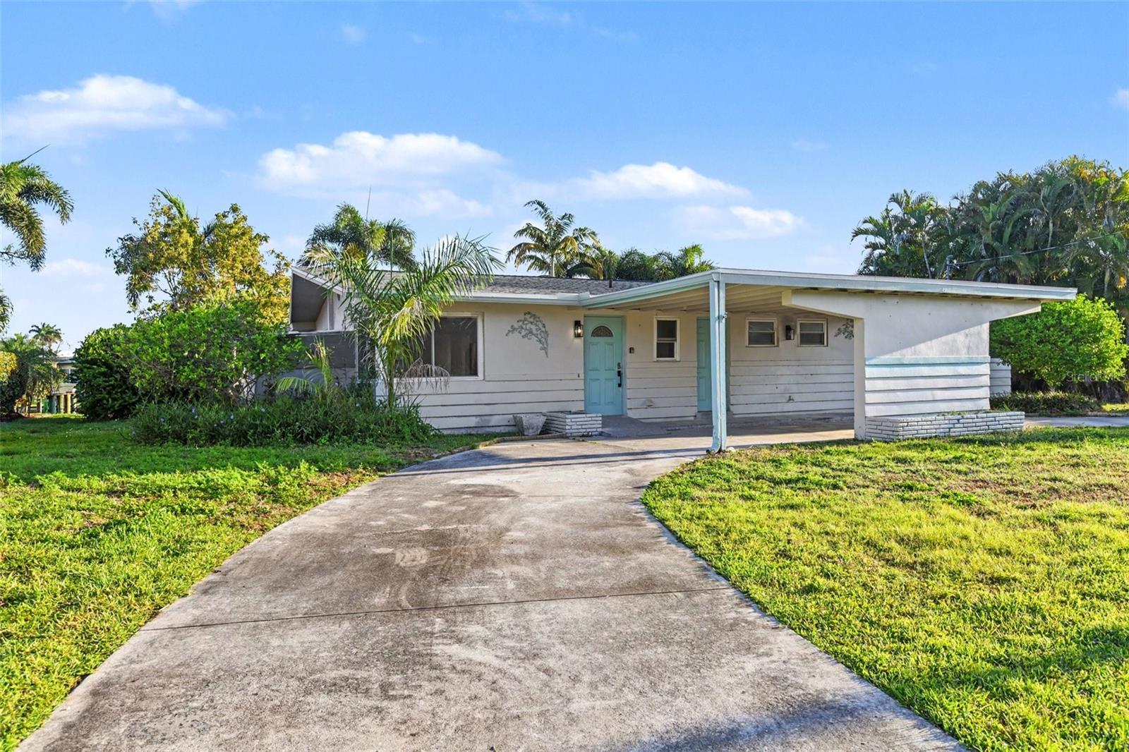 BLUE WATER SHORES - Residential