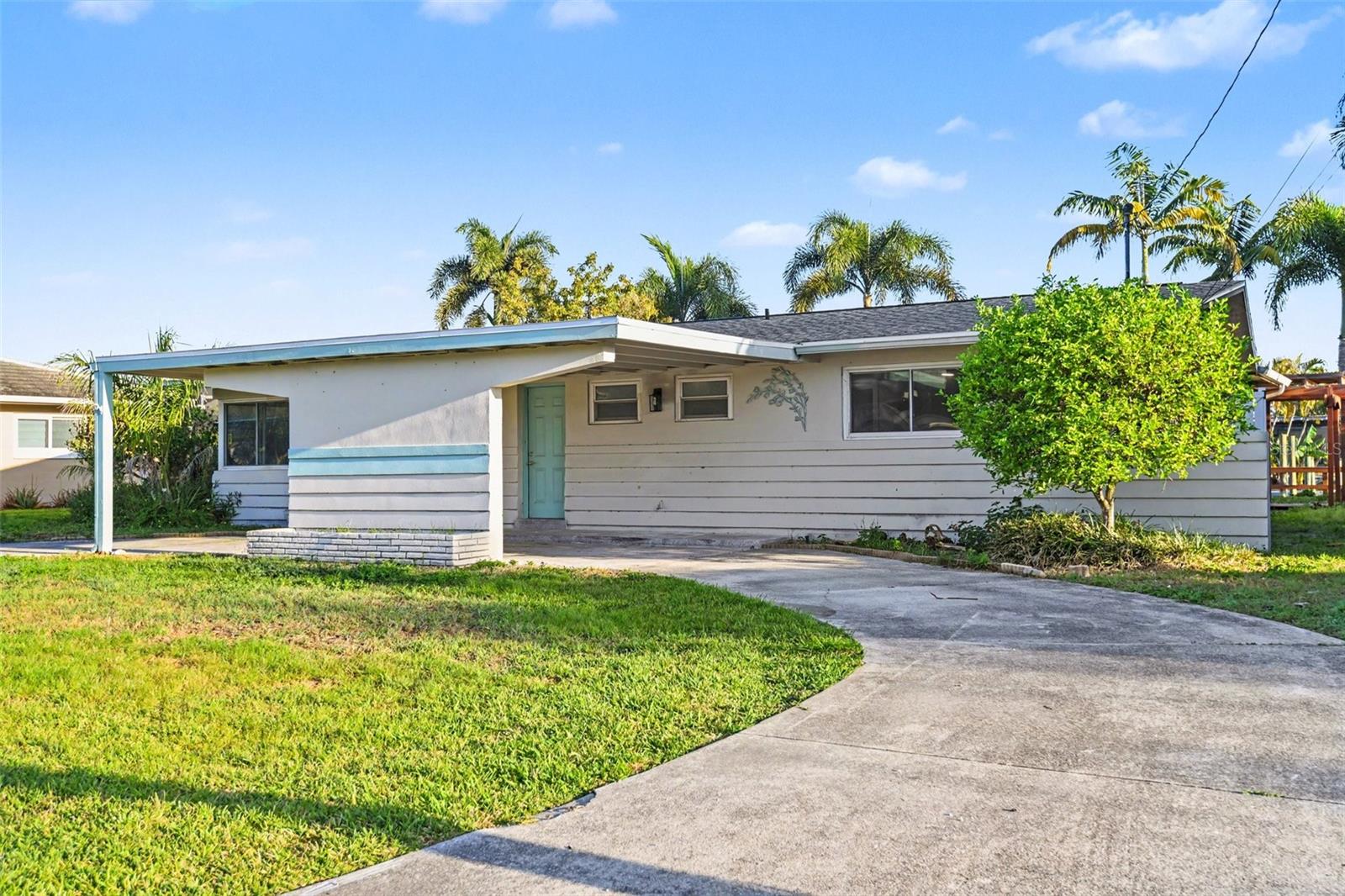 BLUE WATER SHORES - Residential