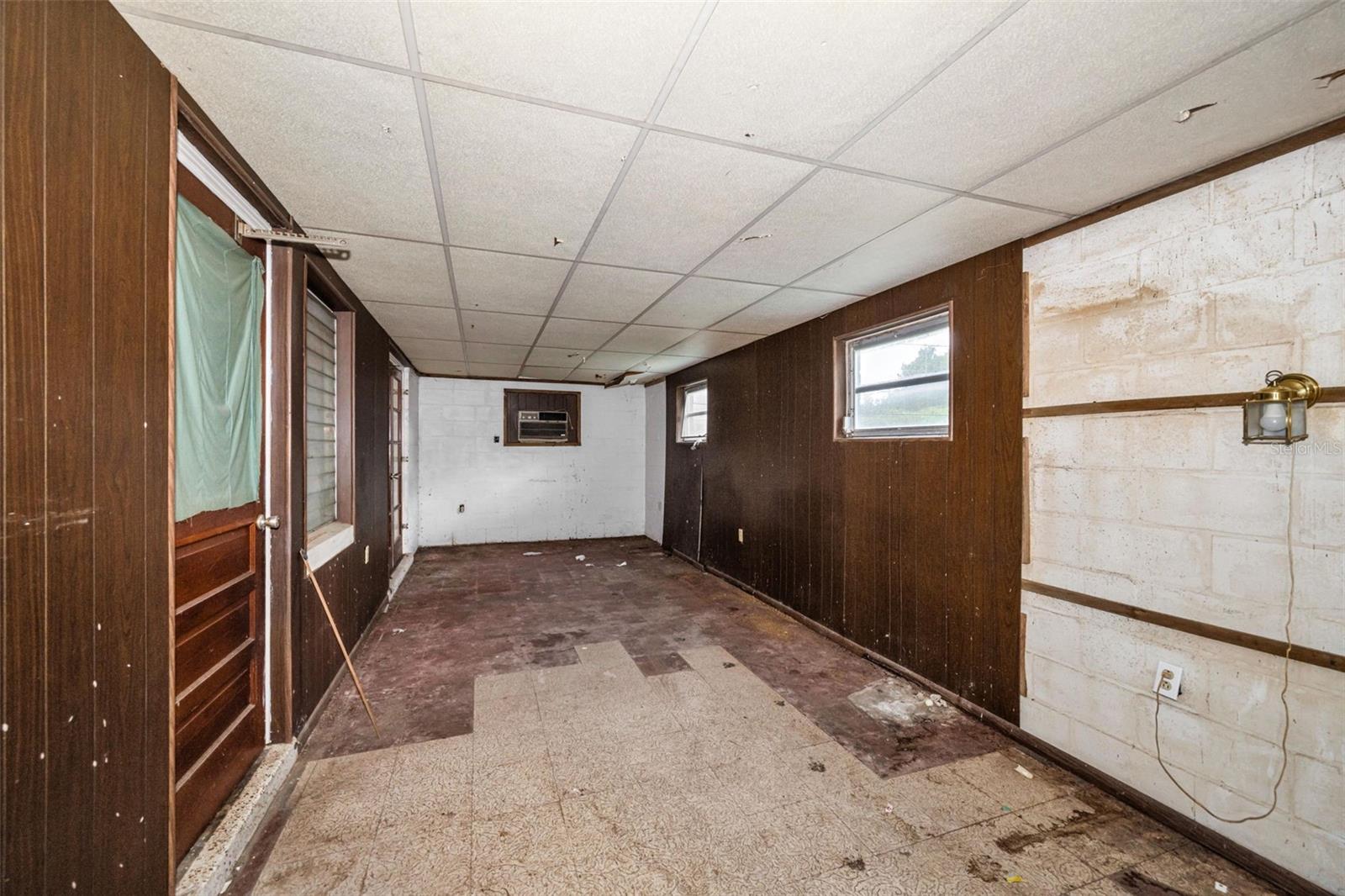 TEMPLE TERRACE RIVERSIDE SUBDI - Residential