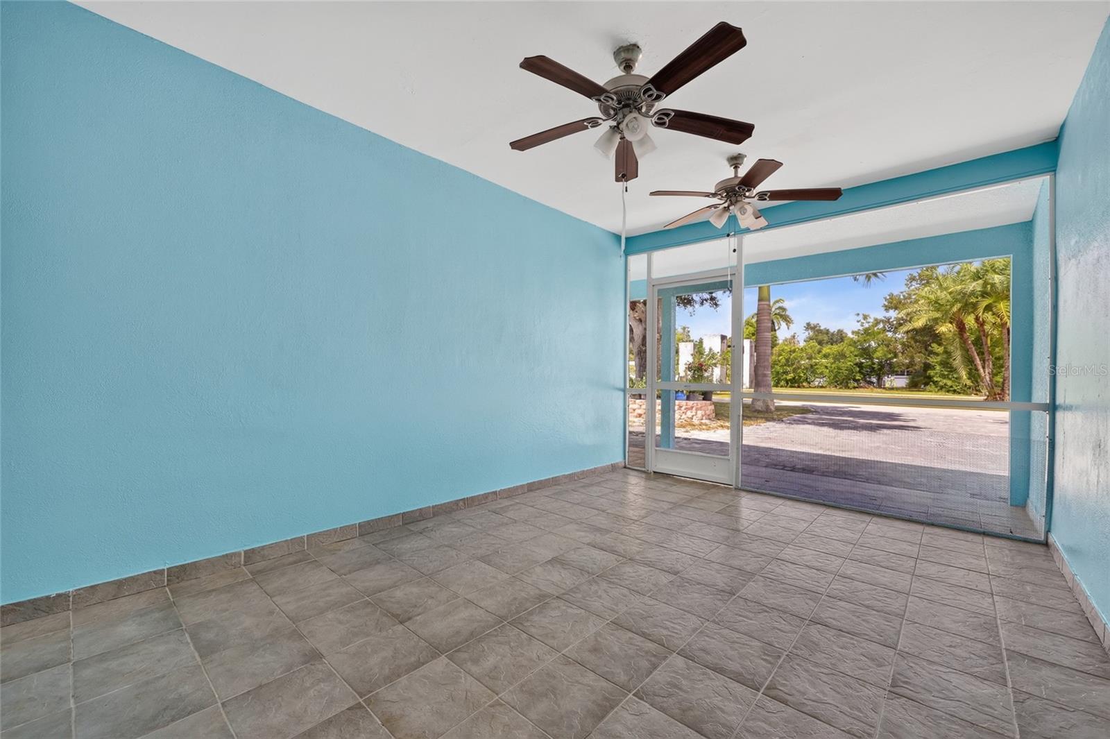 BAY SHORES - Residential