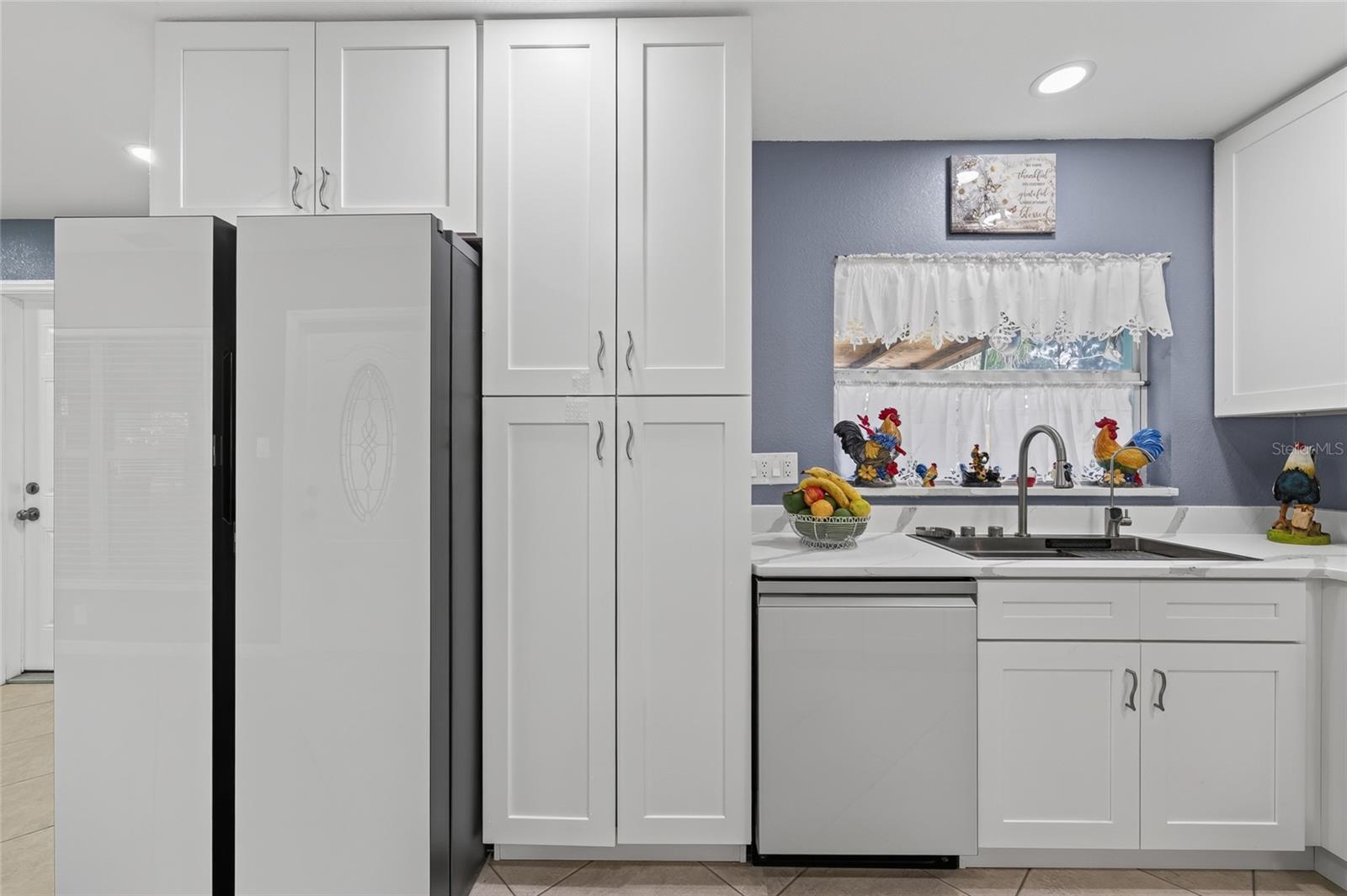BAY SHORES - Residential