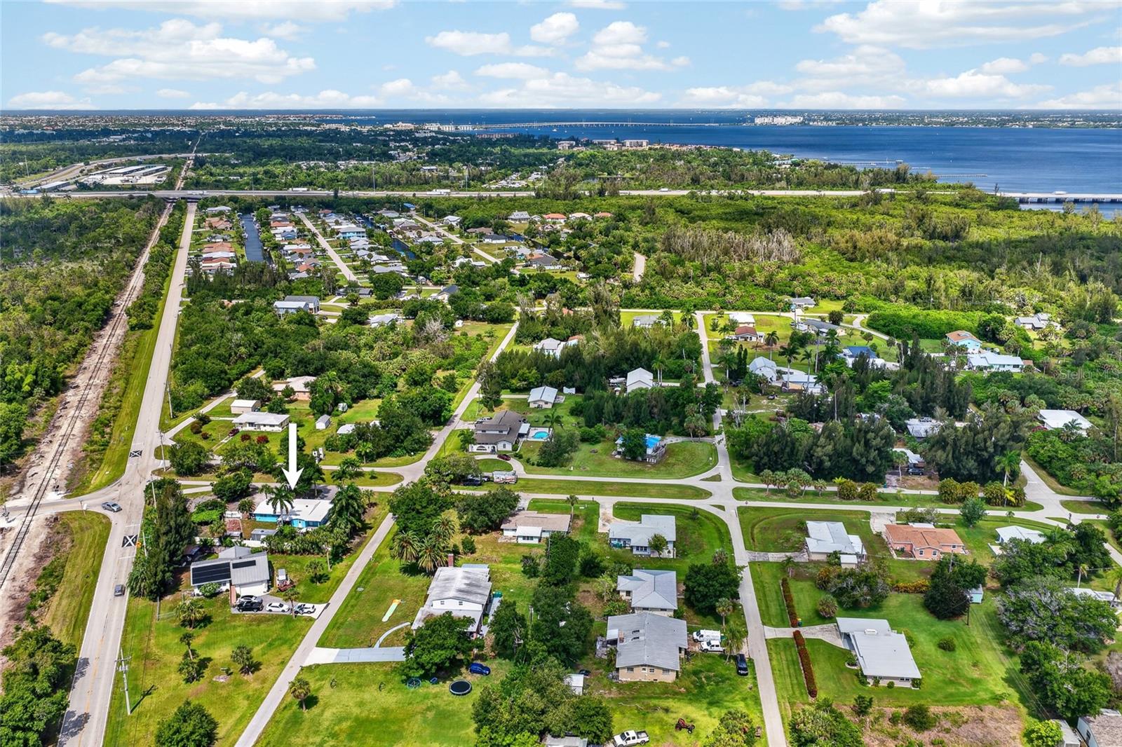 BAY SHORES - Residential