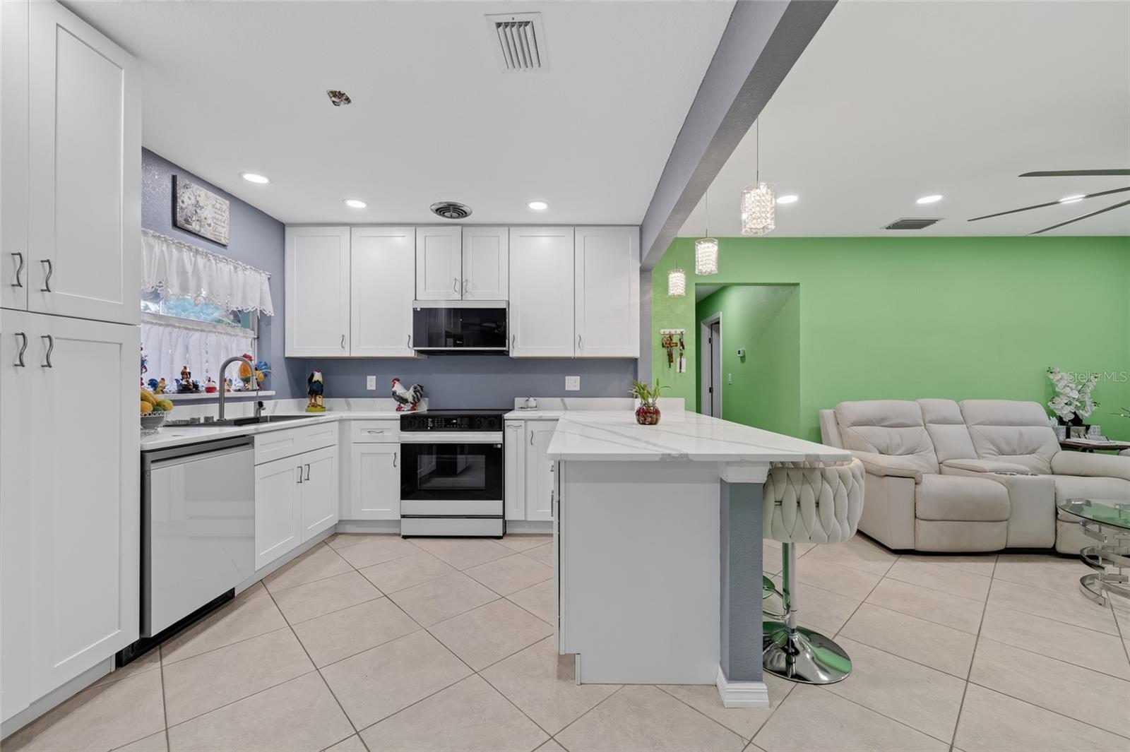 BAY SHORES - Residential