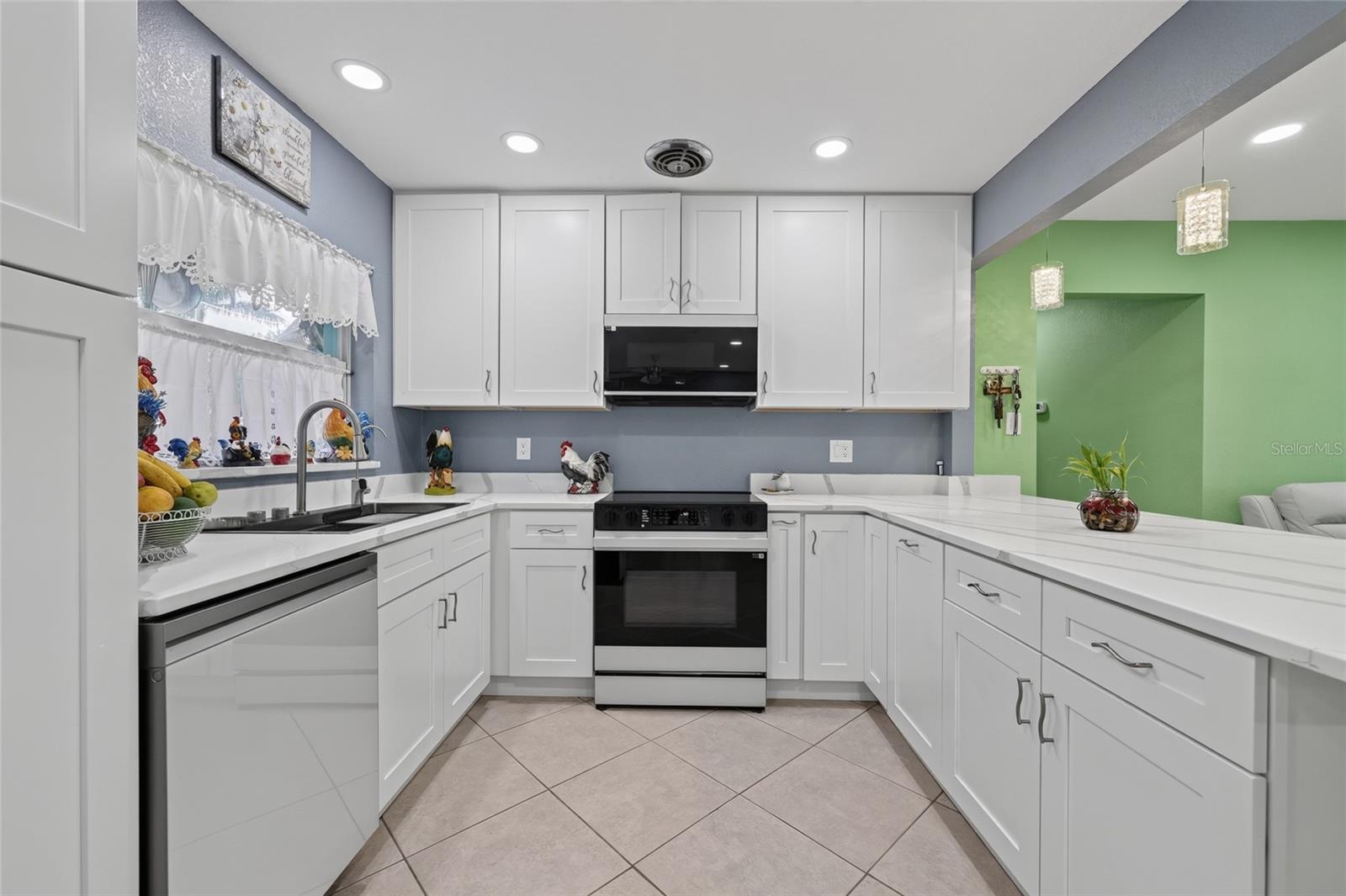 BAY SHORES - Residential
