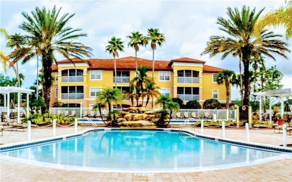 CYPRESS FAIRWAYS CONDO FOR RENT.  One Bedroom, One Bathroom, Balcony on the 3rd Floor. Guard-Gated Community. Location at its BEST!:Walk to UNIVERSAL STUDIOS, CITY WALK, DESIGNER PREMIUM OUTLETS, IKEA, SEABRA (Brazilian Supermarket) and MILLENIA MALL! Short drive to SEA WORLD, VOLCANO BAY, "RESTAURANT ROW" Fine Dining and TOURIST AREA of I-Drive with lots of entertainment and multiple jobs.
The condo feautures: All Kitchen appliances, high ceilings in Dining Room-Kitchen and Living Room overlooking the balcony to the Palm trees and storage. Ceiling fans in Living room and bedroom. Laundry Room has washer and dryer. Valet Trash included Monday-Friday. Two community Pools, GYM 24 hours,BBQ's grills (Churrasco), Playground, Tennis, Car Wash, Clubhouse and Reserved Parking Space.