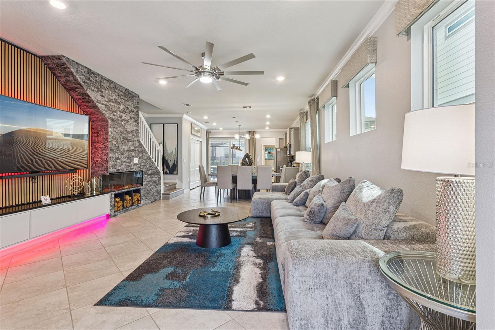 WINDSOR CAY - Residential