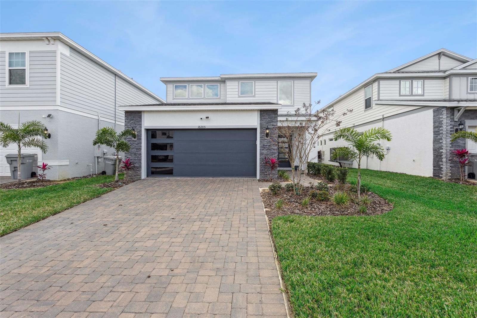 WINDSOR CAY - Residential