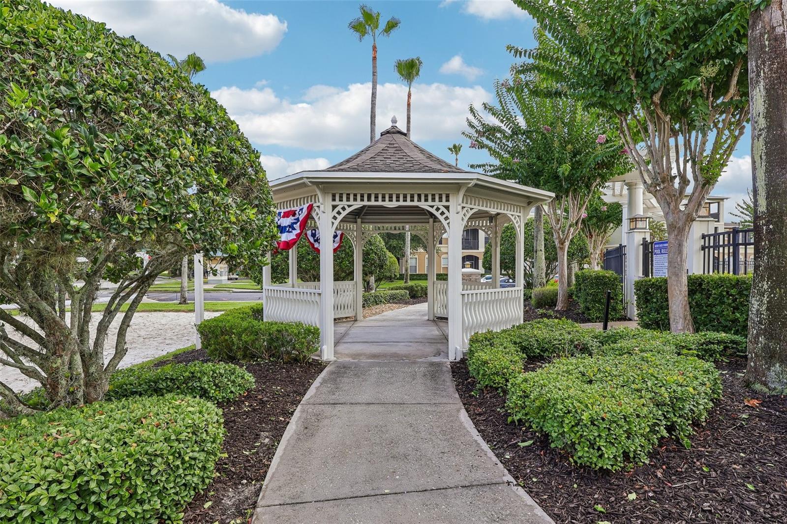 LAKESIDE AT LAKES OF WINDERMERE - Residential