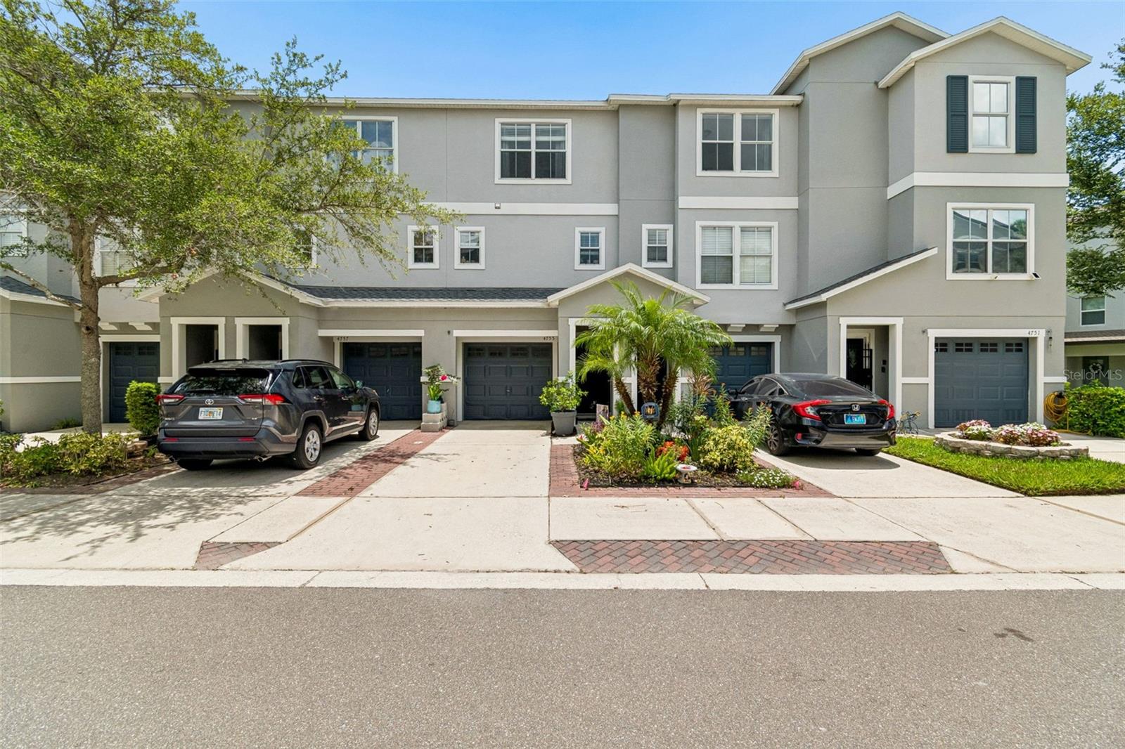 PALM RIVER TWNHMS PH 2 - Residential