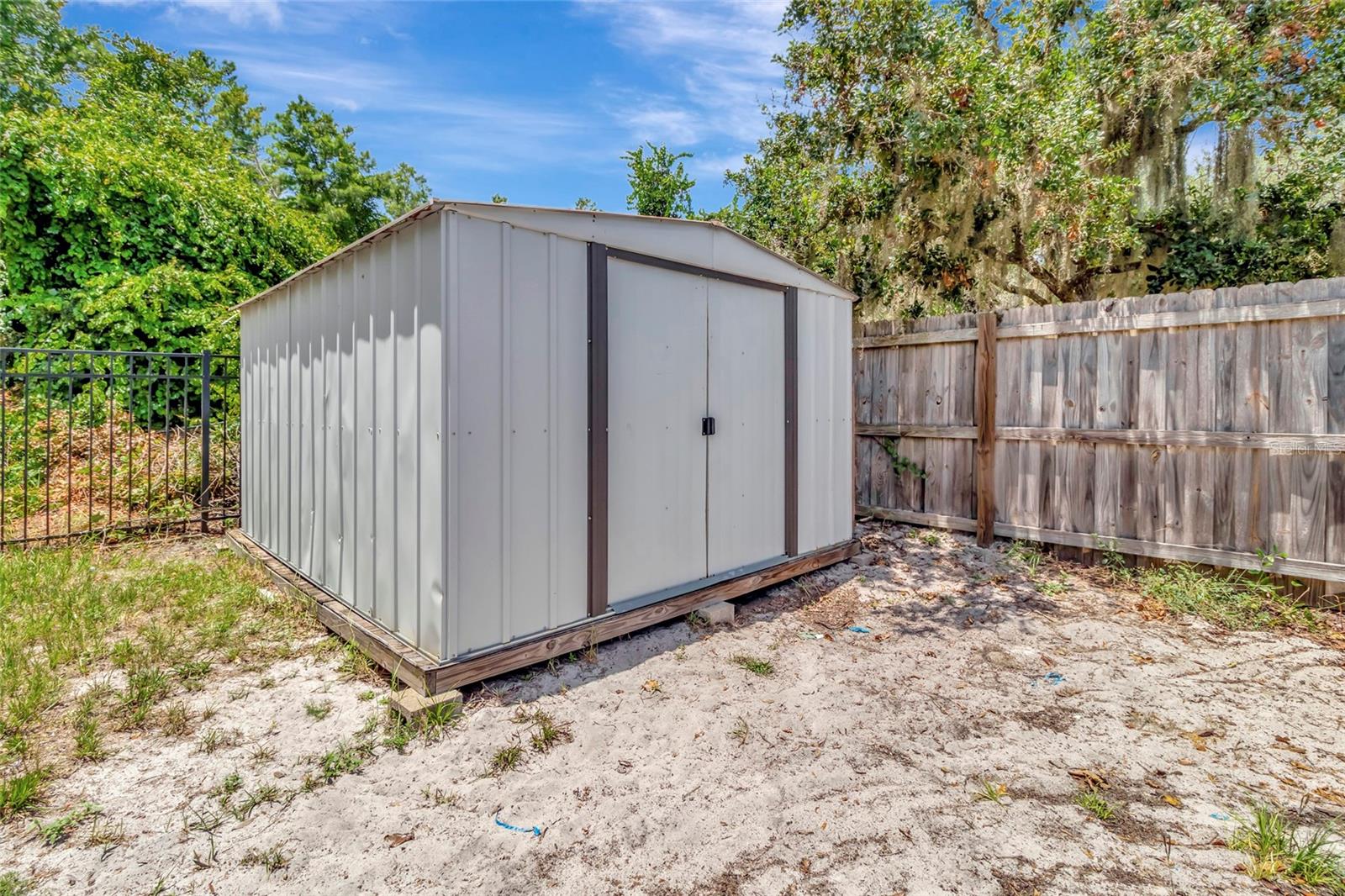 SHADEMOOR ACRES FIRST ADD - Residential