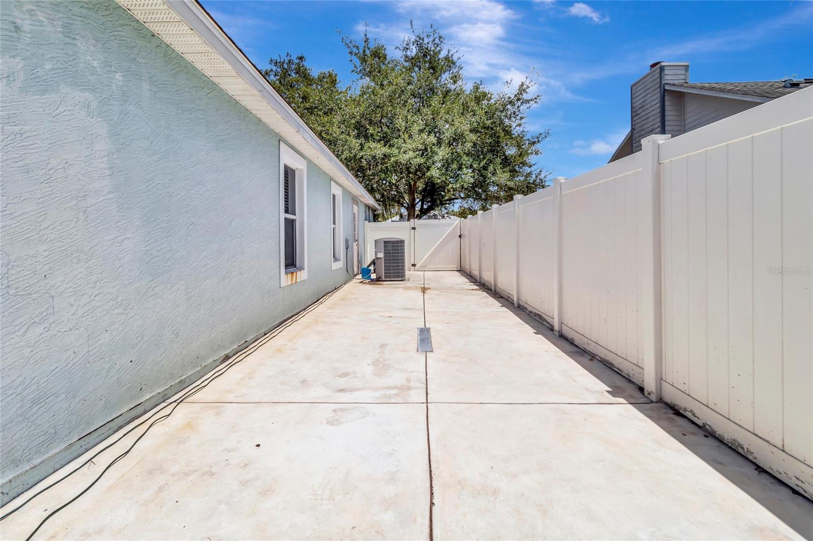 SHADEMOOR ACRES FIRST ADD - Residential