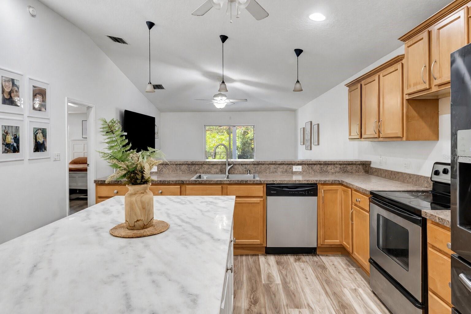 SHADEMOOR ACRES FIRST ADD - Residential
