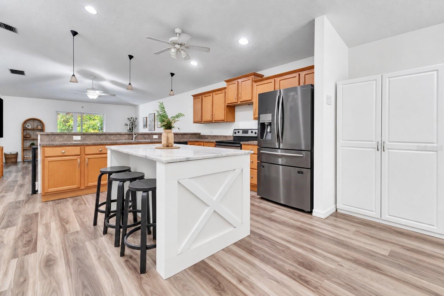 SHADEMOOR ACRES FIRST ADD - Residential