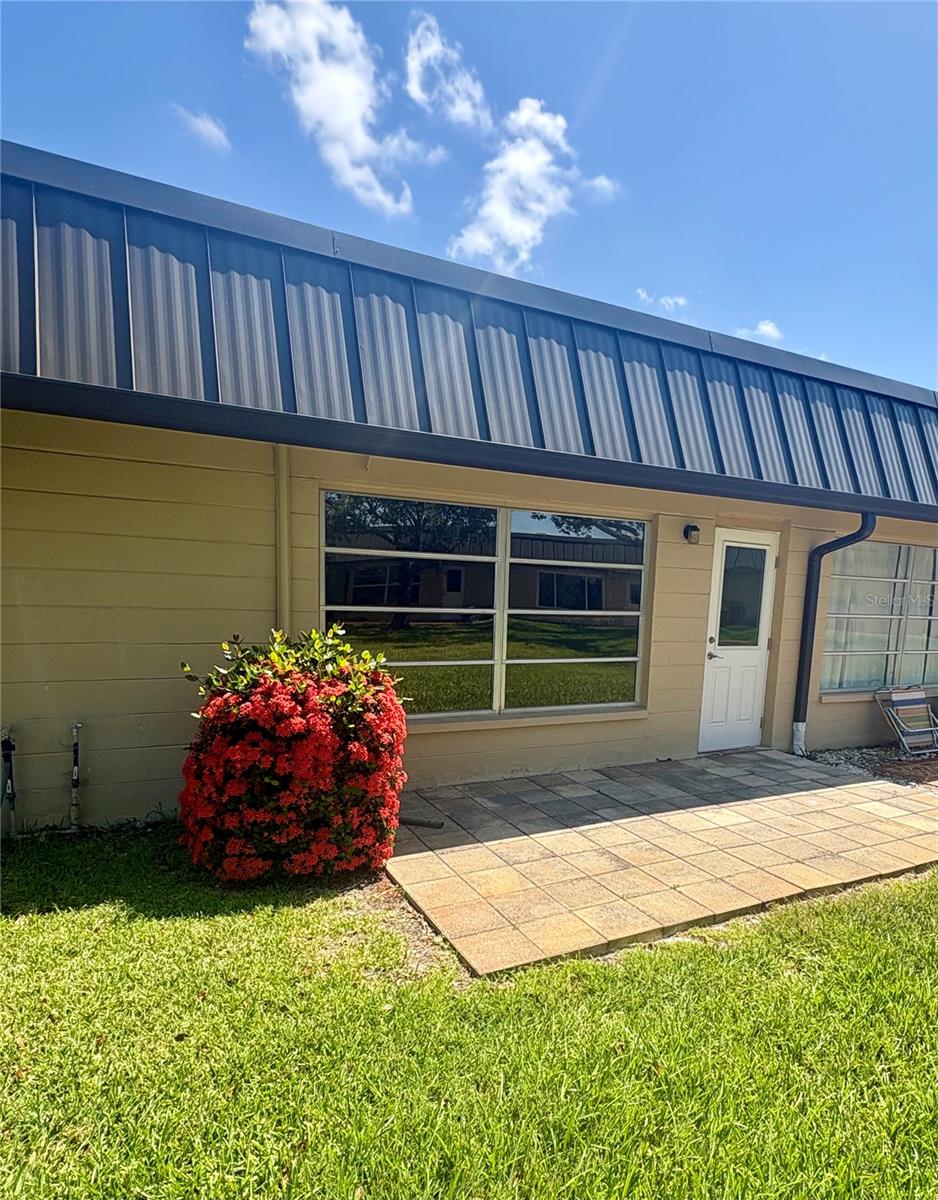 GARDENS OF BEACON SQUARE - Residential Lease