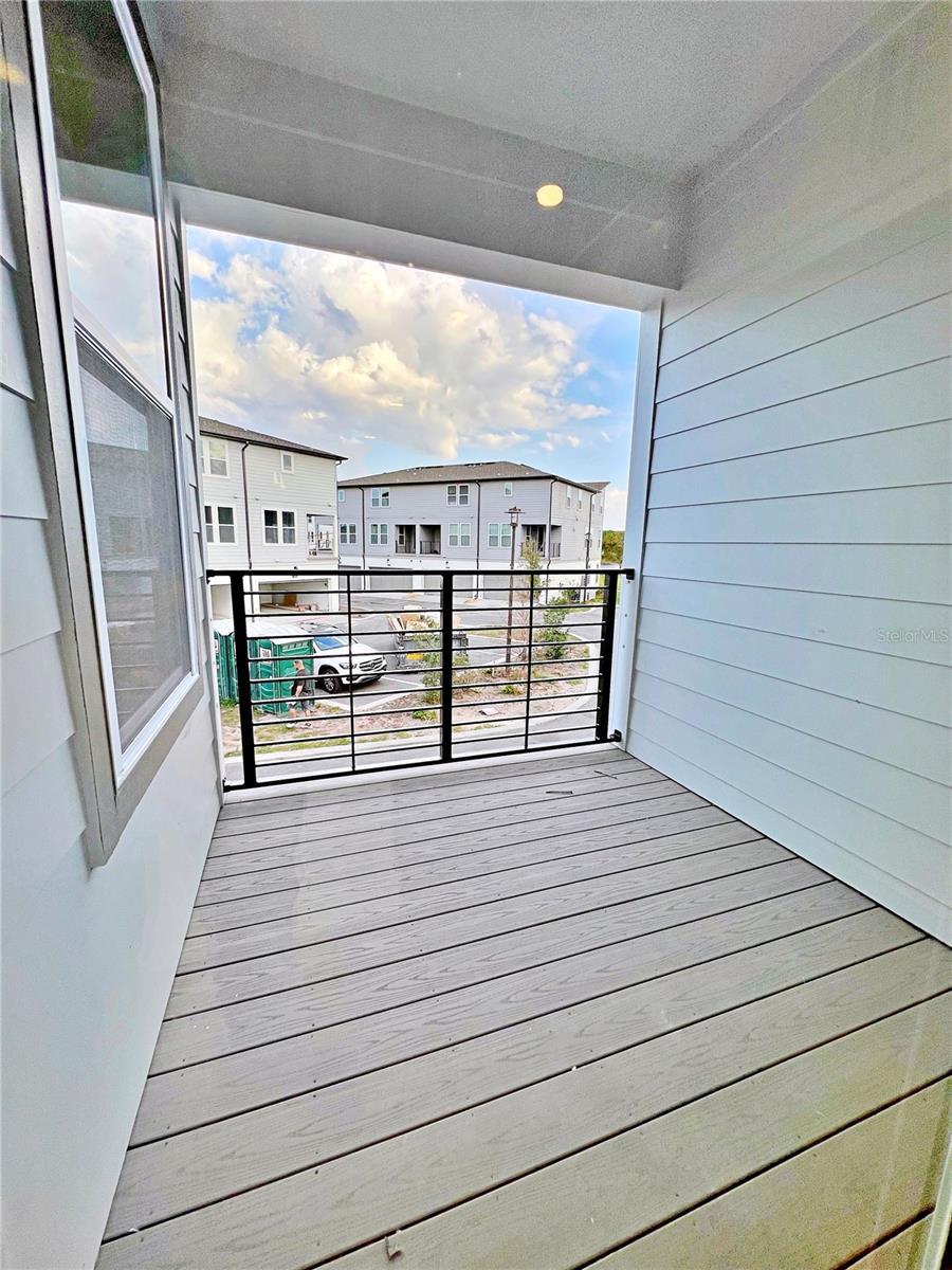 LAUREATE PARK NBRHD CENTER PH 3 - Residential