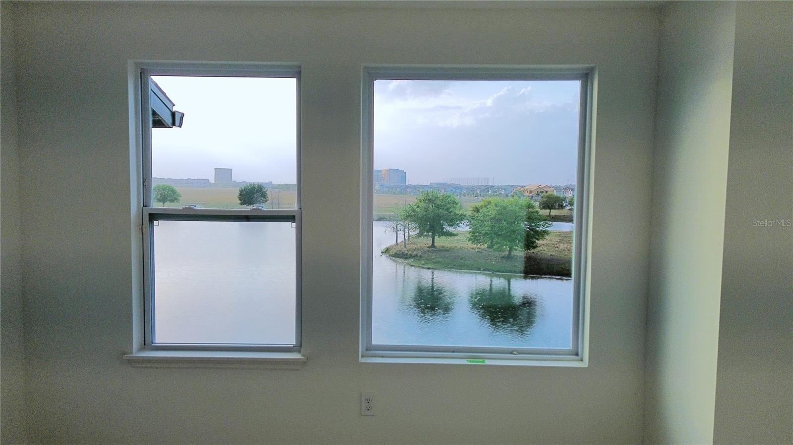 LAUREATE PARK NBRHD CENTER PH 3 - Residential
