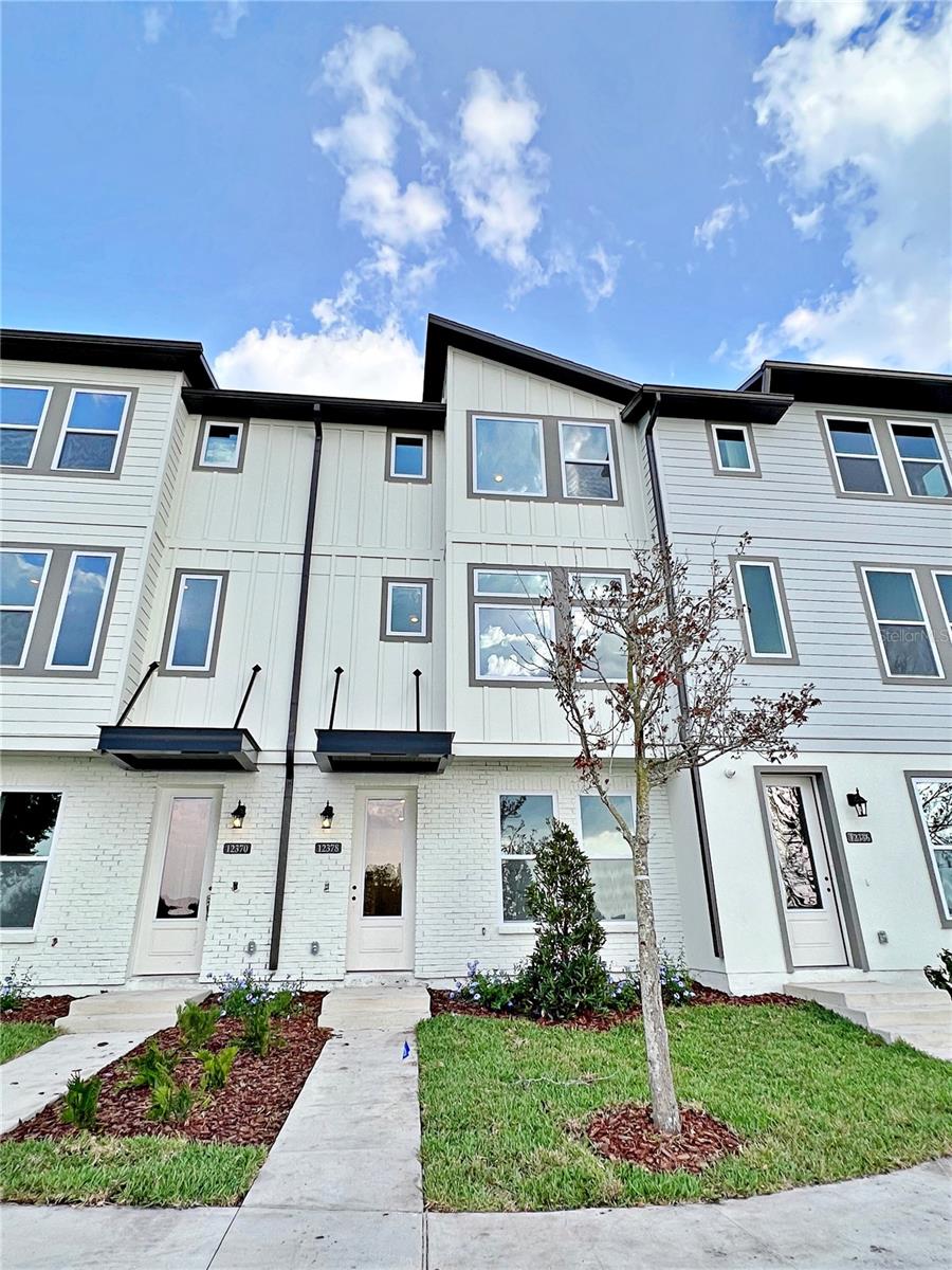 LAUREATE PARK NBRHD CENTER PH 3 - Residential