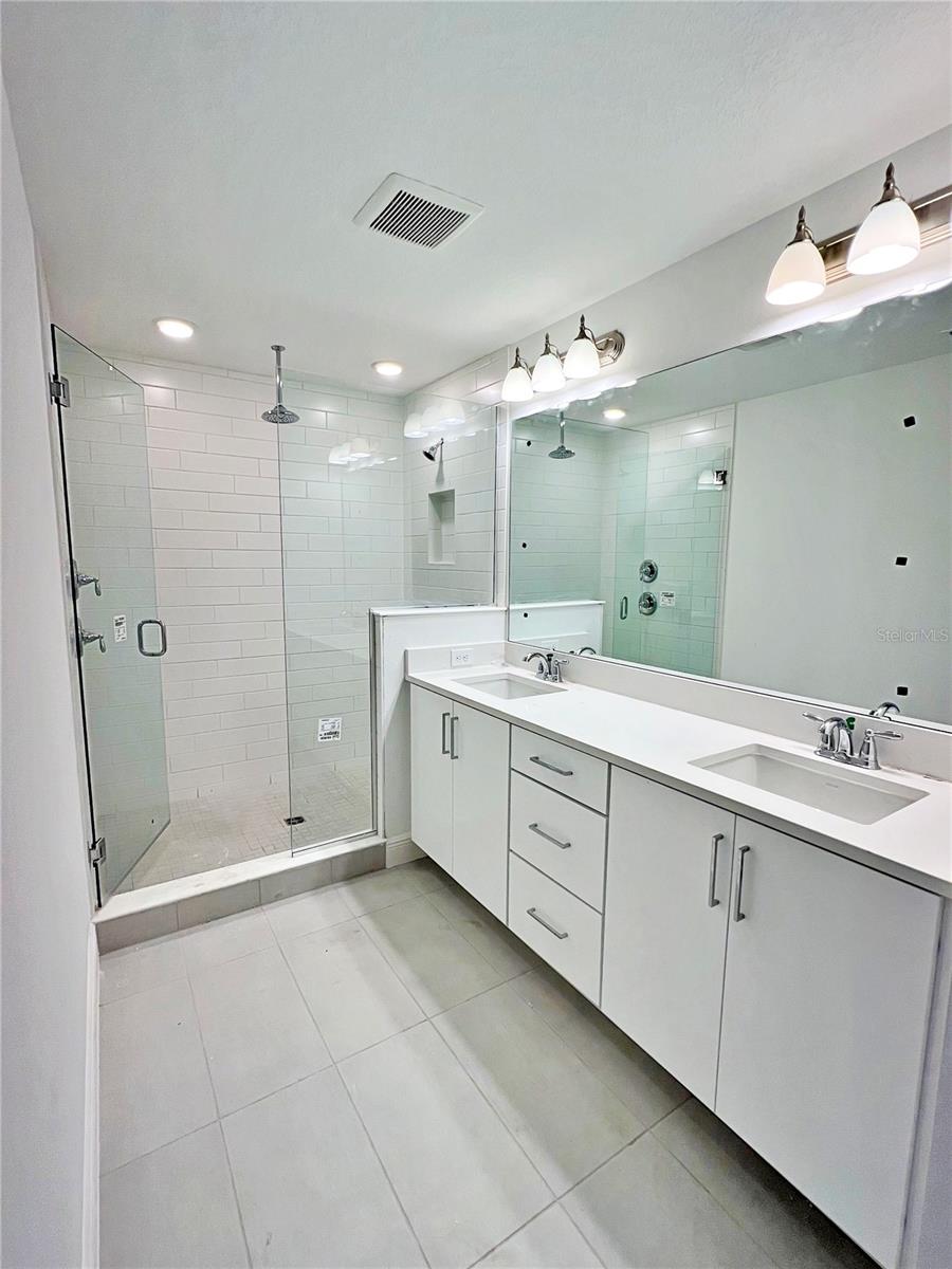LAUREATE PARK NBRHD CENTER PH 3 - Residential
