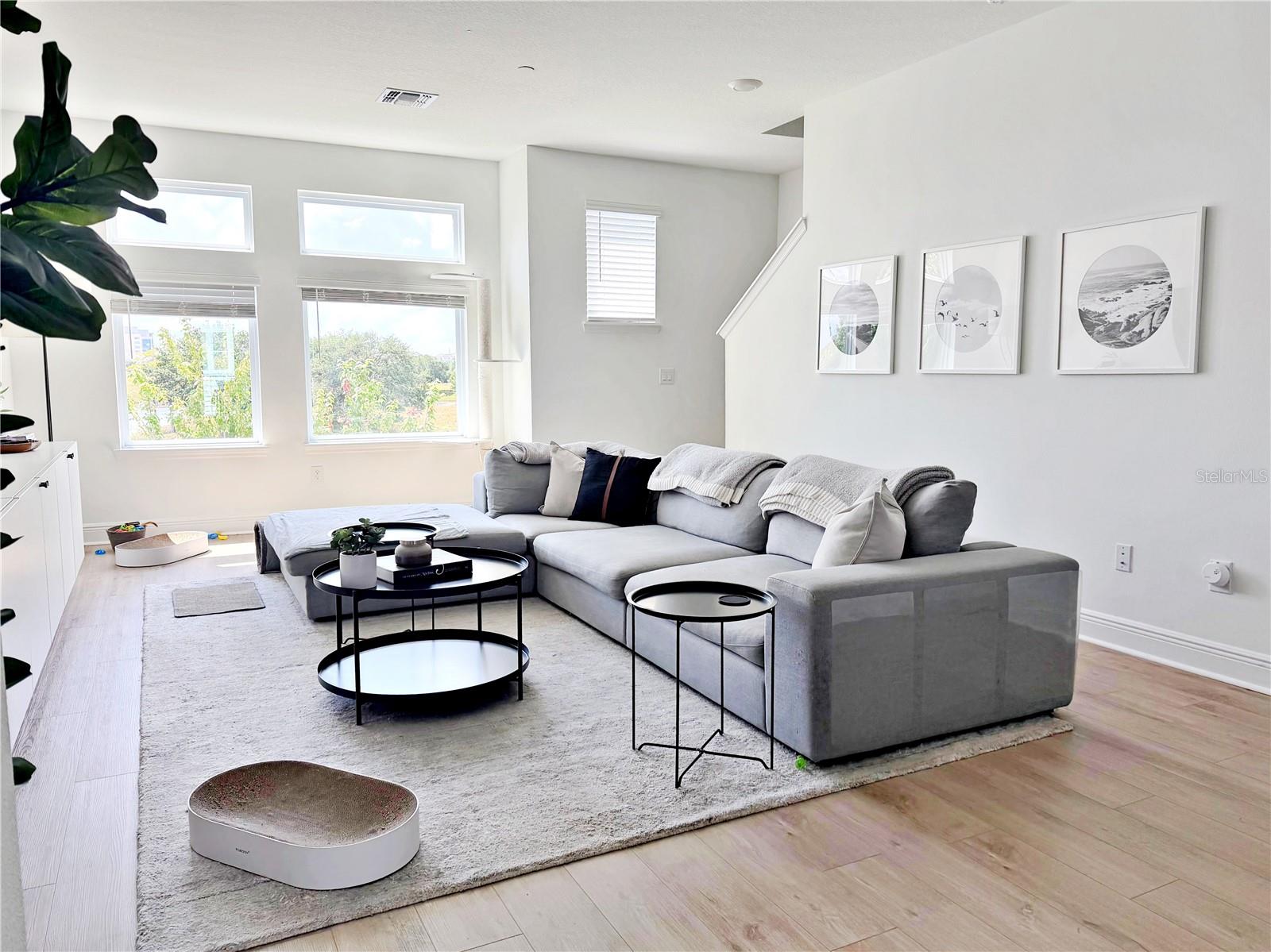 LAUREATE PARK NBRHD CENTER PH 3 - Residential