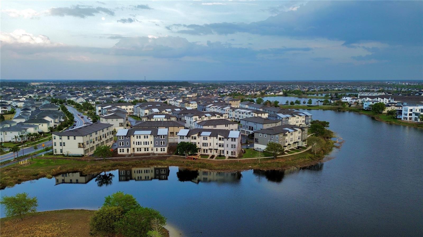 LAUREATE PARK NBRHD CENTER PH 3 - Residential