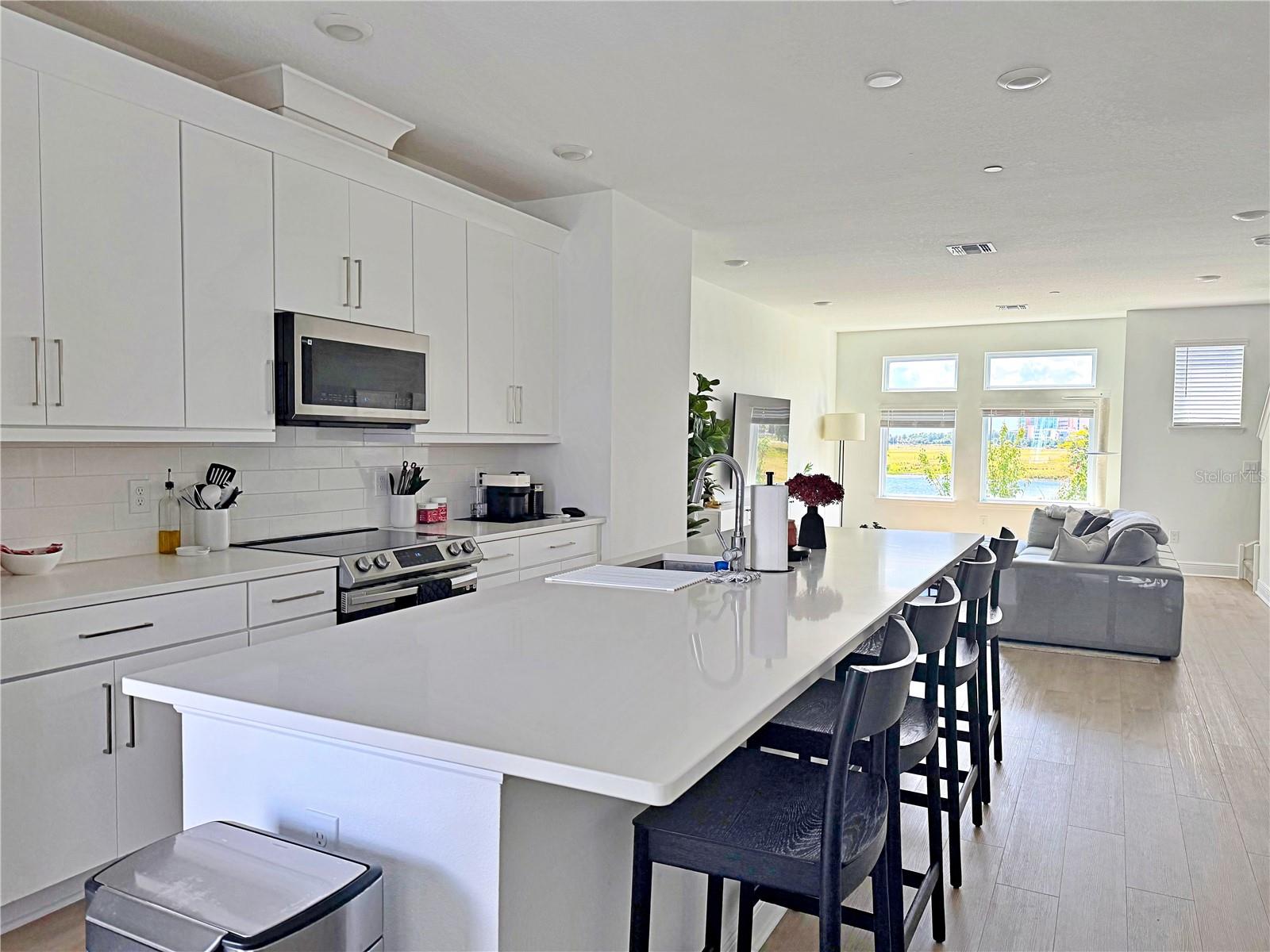 LAUREATE PARK NBRHD CENTER PH 3 - Residential