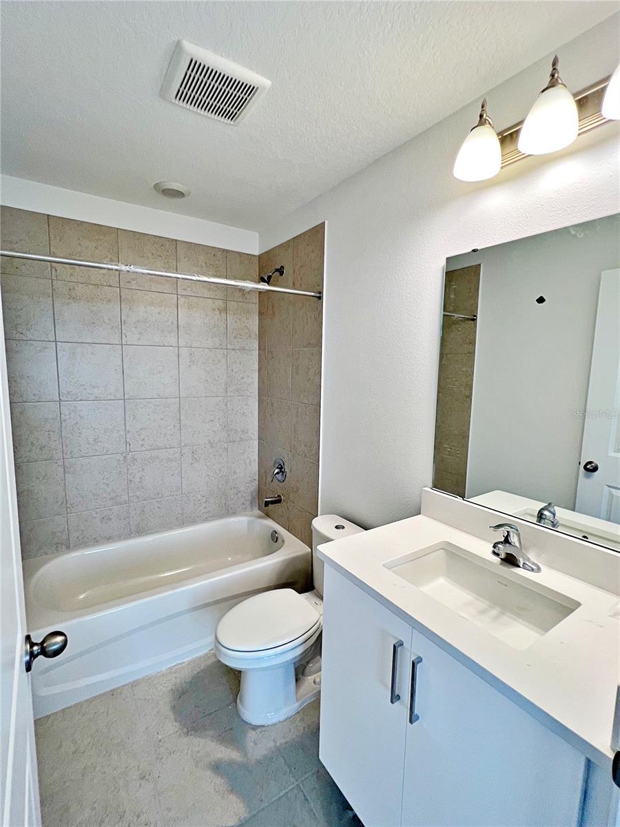 LAUREATE PARK NBRHD CENTER PH 3 - Residential