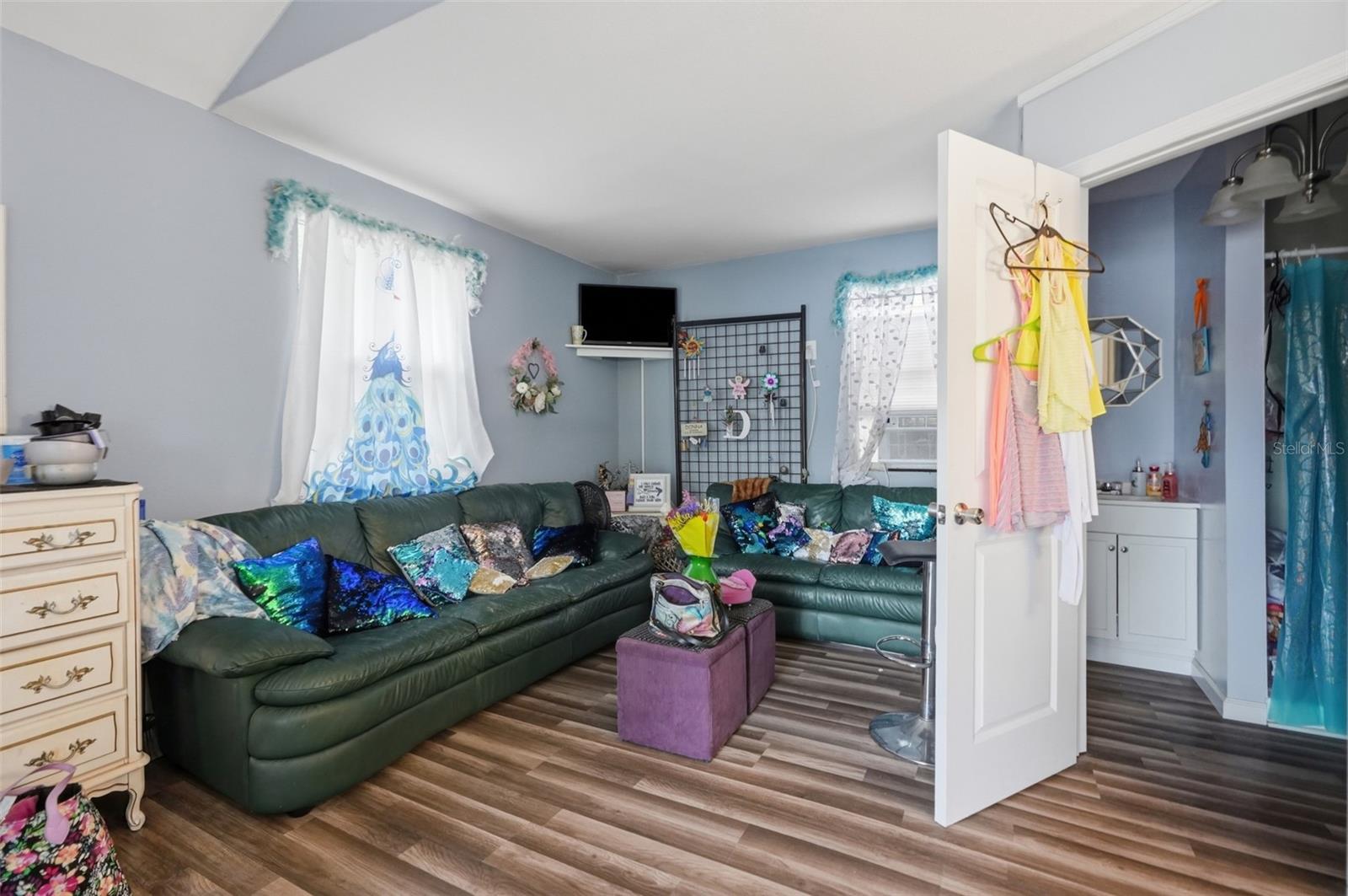 SPRING HILL - Residential