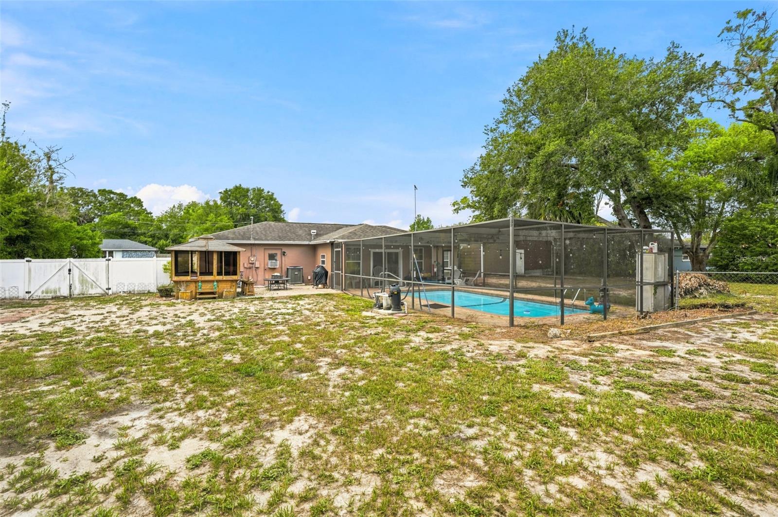 SPRING HILL - Residential
