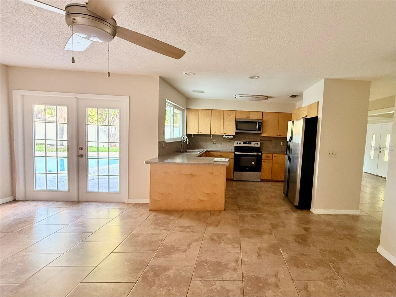 COUNTRY PLACE UNIT II - Residential Lease
