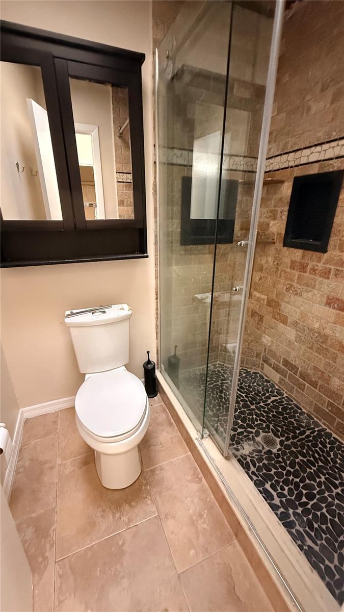 COUNTRY PLACE UNIT II - Residential Lease