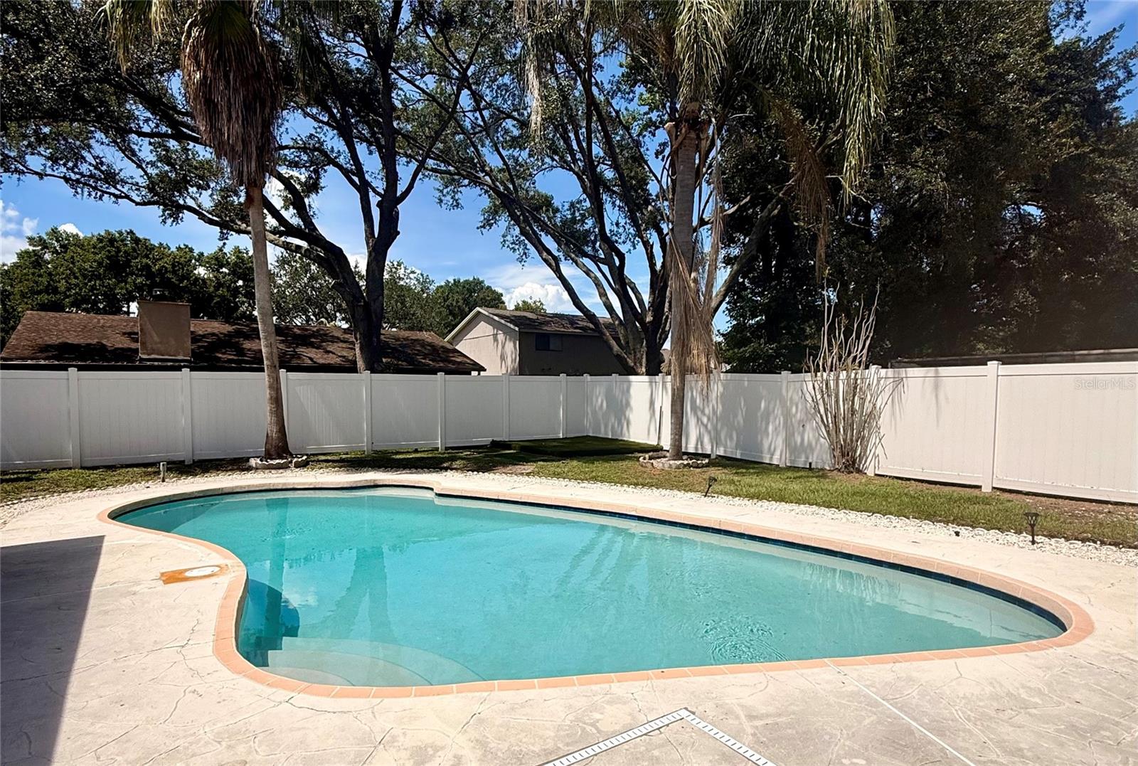 COUNTRY PLACE UNIT II - Residential Lease