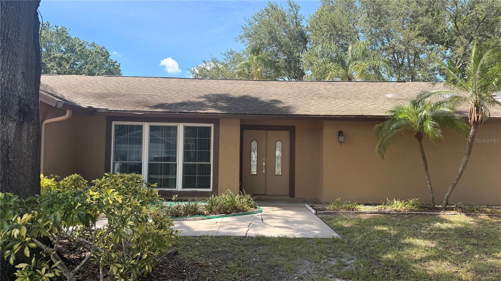 COUNTRY PLACE UNIT II - Residential Lease