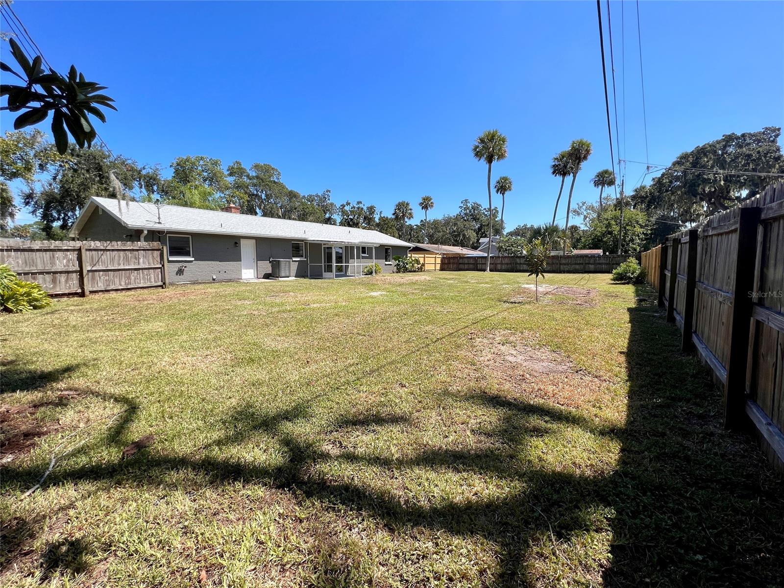 Florida Shores 01 - Residential
