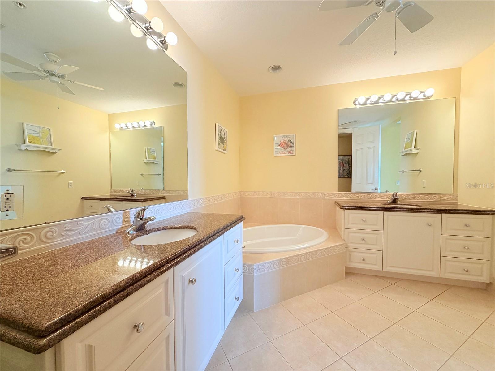 HARBOUR ISLE AT HUTCHINSON ISLAND WEST, A CONDOMIN - Residential