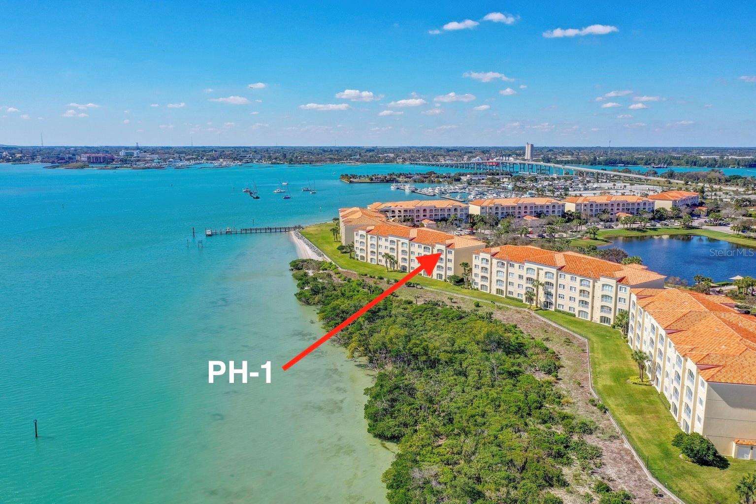 HARBOUR ISLE AT HUTCHINSON ISLAND WEST, A CONDOMIN - Residential