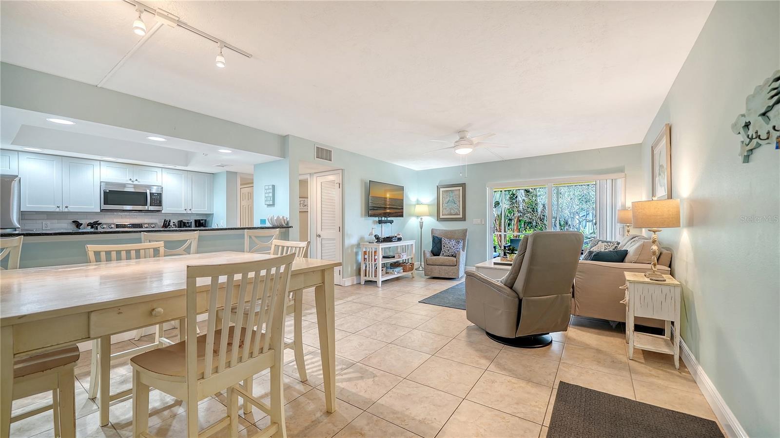 MCCALLS BEACH CASTLE - Residential