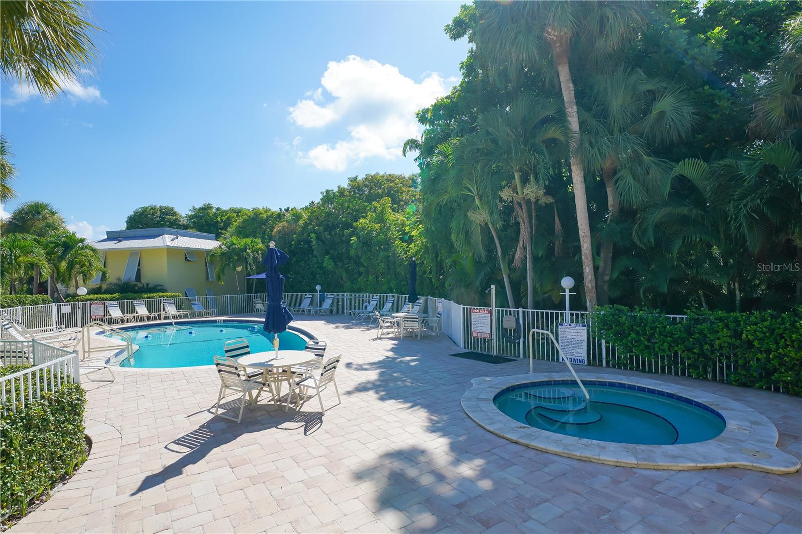 MCCALLS BEACH CASTLE - Residential